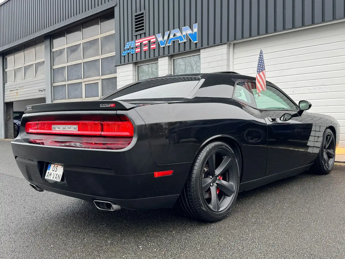 Dodge Challenger 6.1 SRT-8 Neuwagenimport EU Navi SD Schwarz - 2