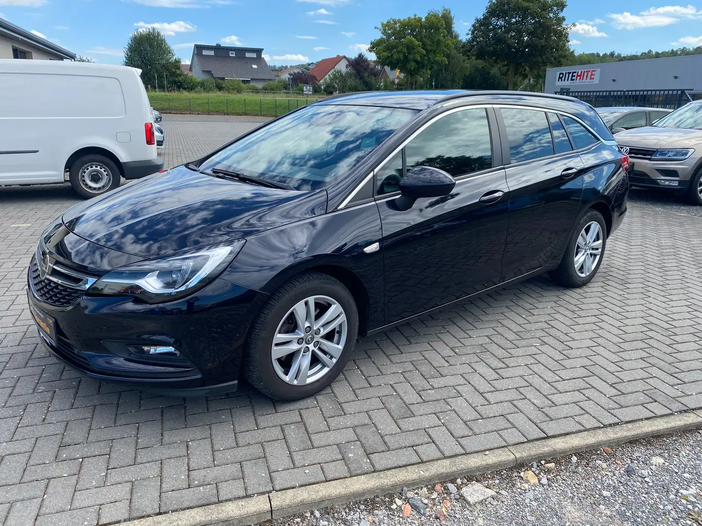 Opel Astra Business Start/Stop. LED Xenon . AHK. NAVI.DAB. Blau - 1