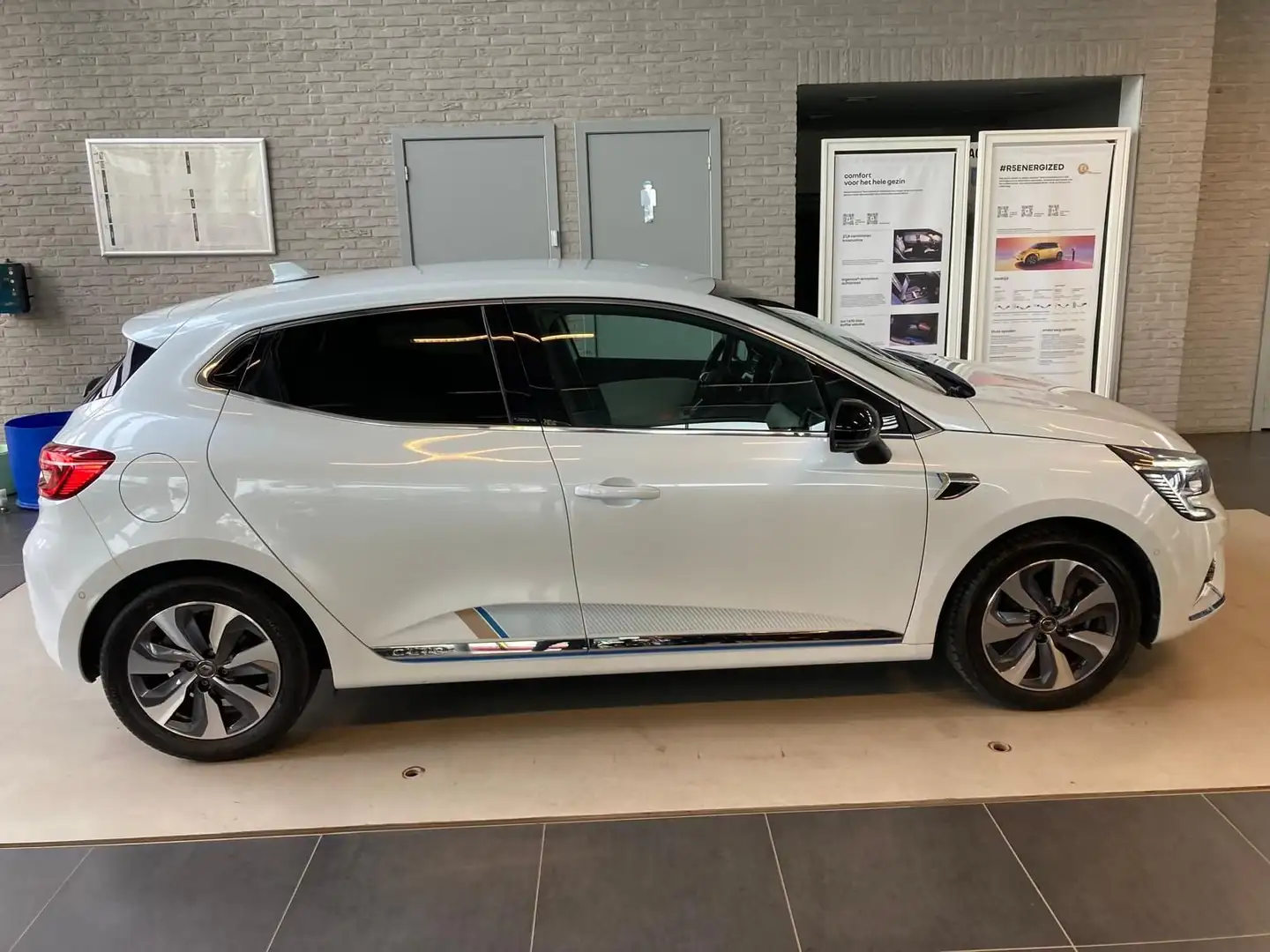 Renault Clio E-tech first hybrid Weiß - 2
