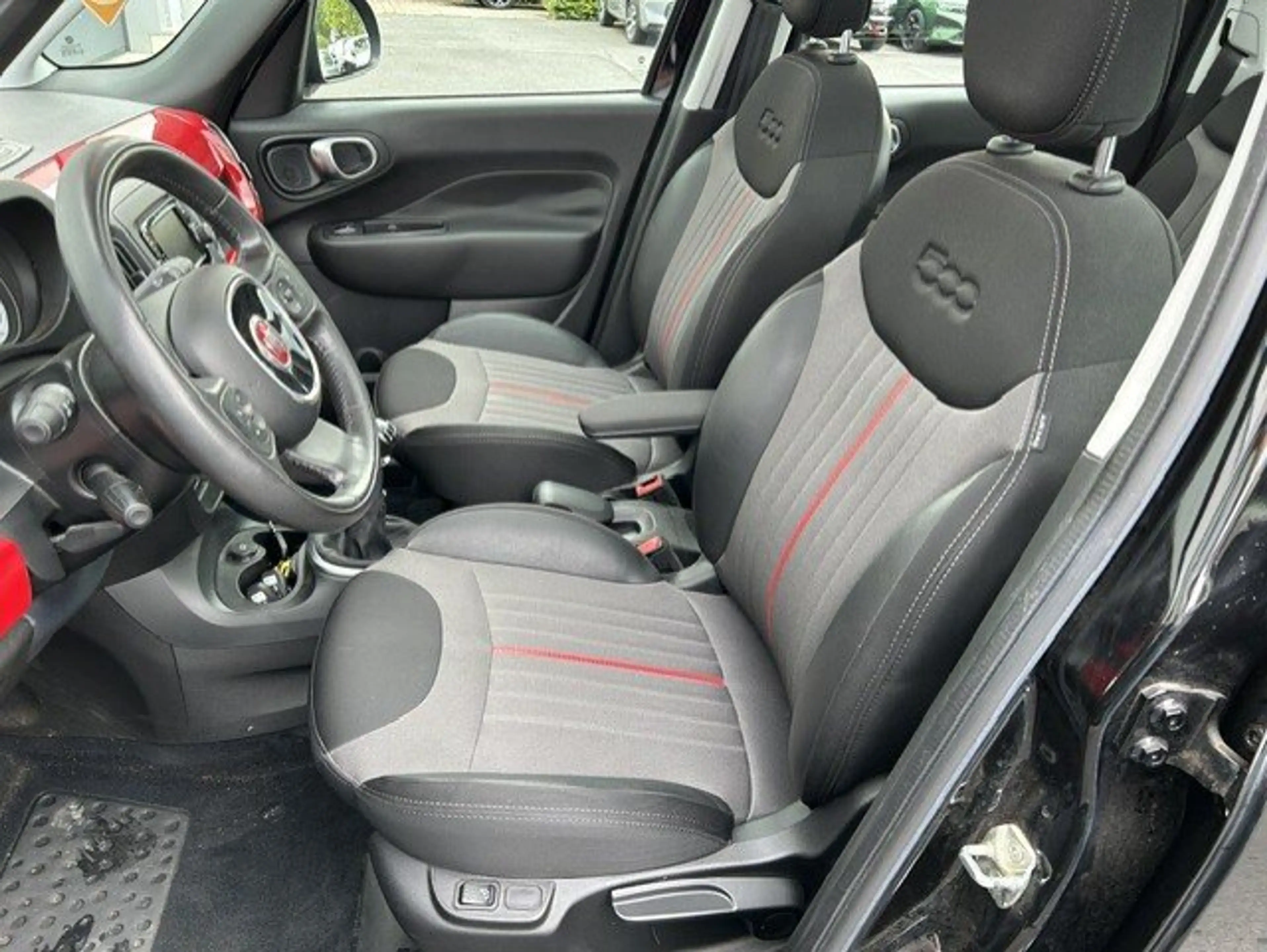 Fiat 500L 1.4i Lounge — photo 10