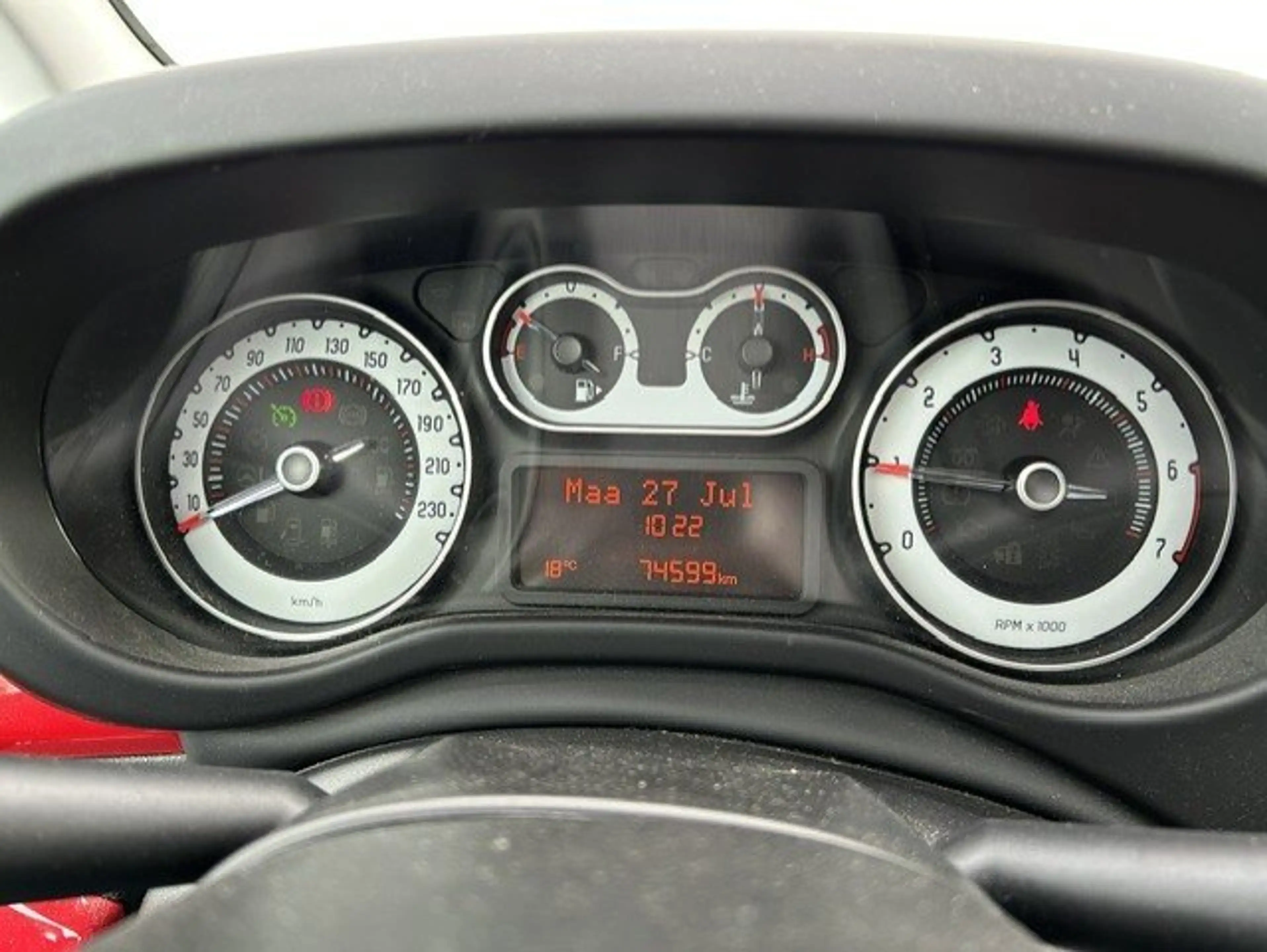 Fiat 500L 1.4i Lounge — photo 14
