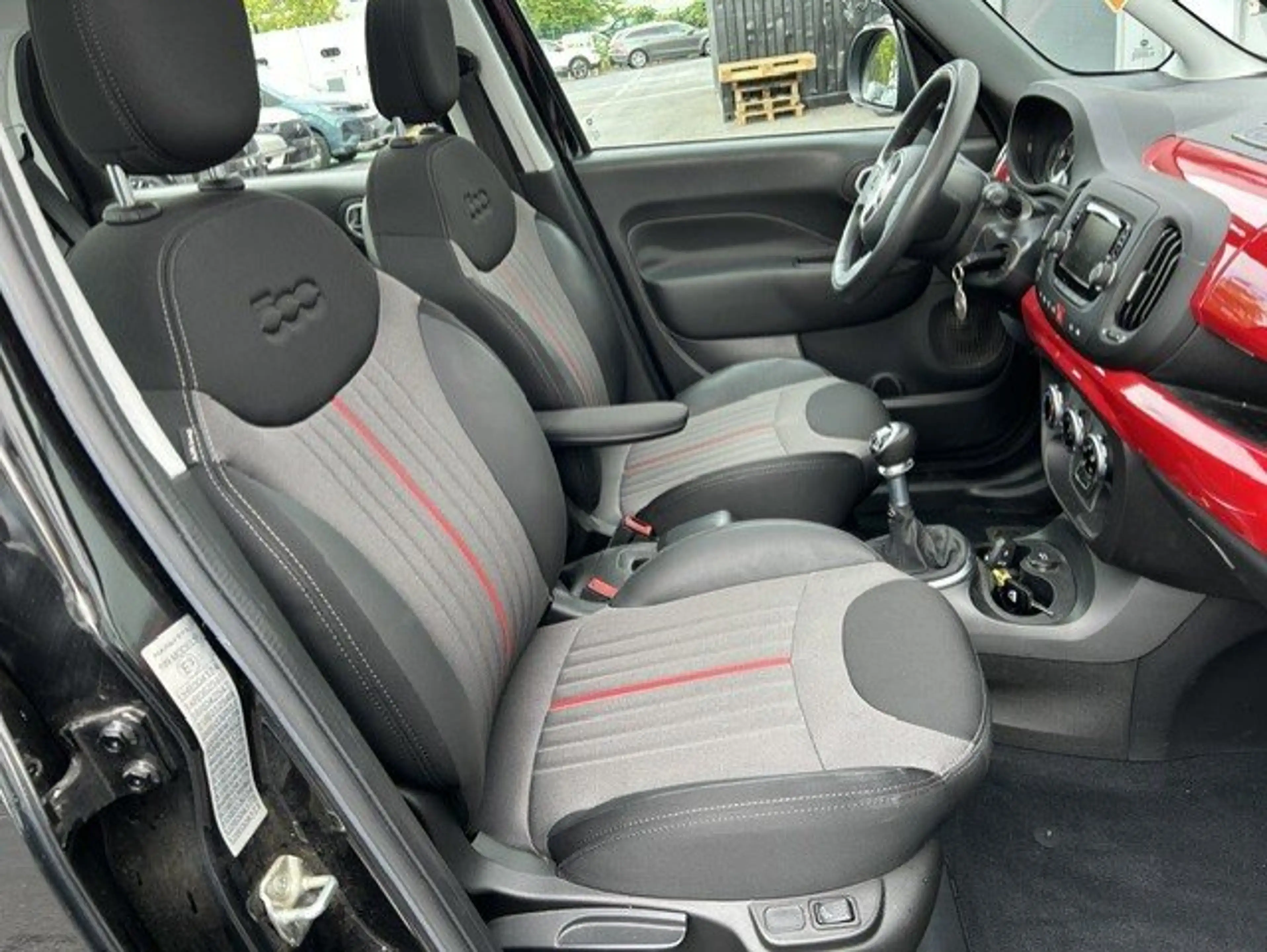 Fiat 500L 1.4i Lounge — photo 11