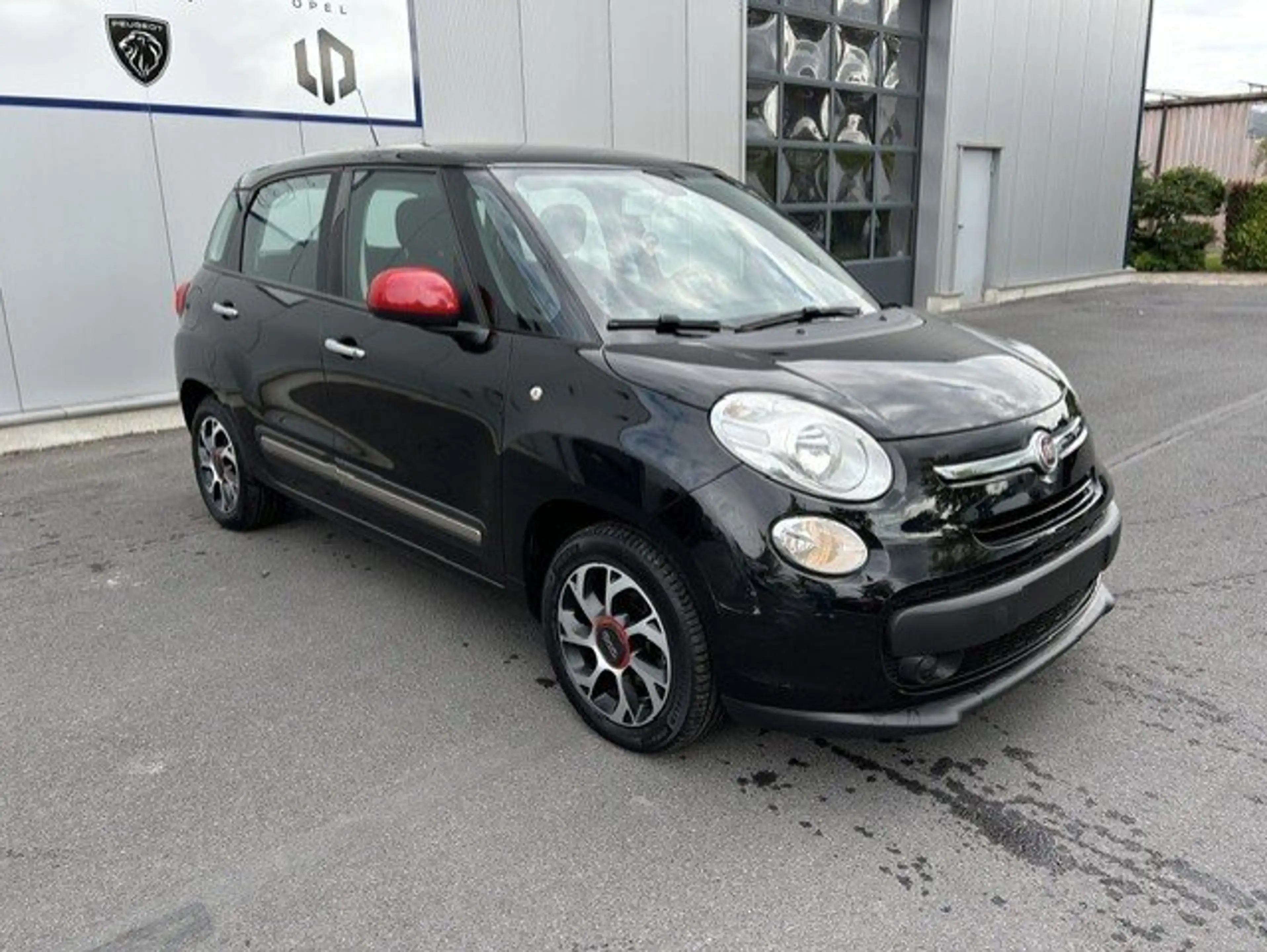 Fiat 500L 1.4i Lounge — photo 3