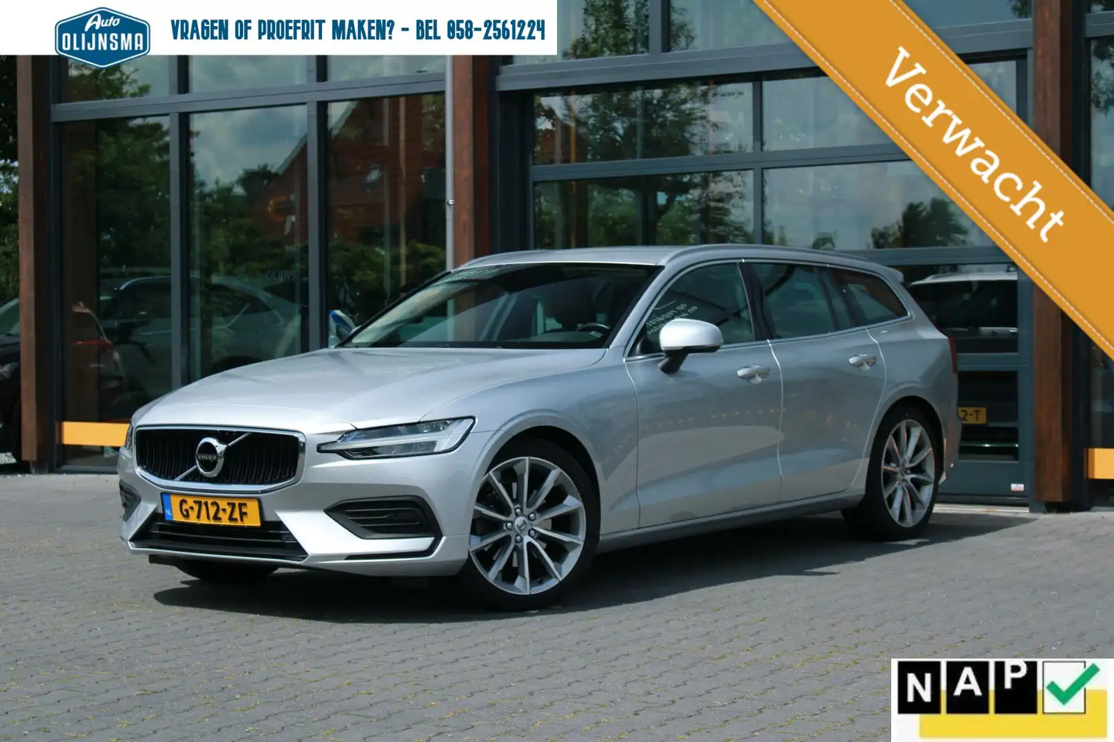 Volvo V60 2.0 T4 Momentum Pro|Camera|ElekTrekhaak|Navi|NAP Gris - 1