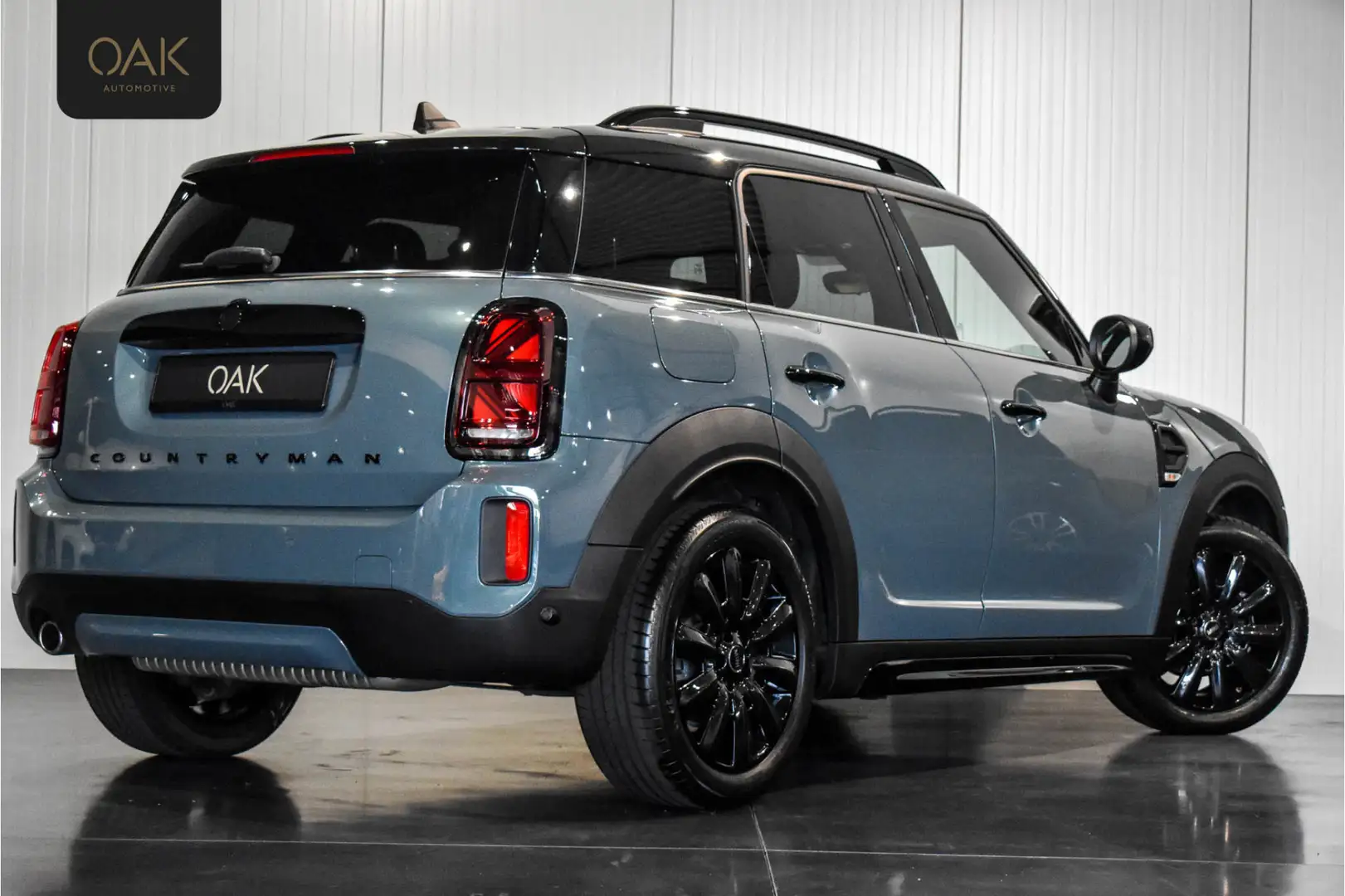 MINI Cooper Countryman 1.5 Classic Aut. | Navigatie | Leder | LED | 18"LM Groen - 2