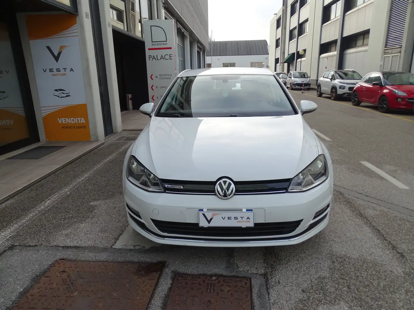 Volkswagen Golf Golf 5p 1.4 tgi Highline dsg Bílá - 2