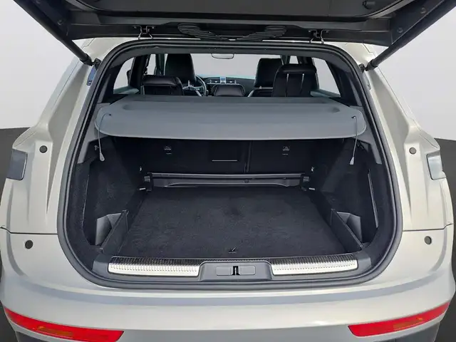 DS Automobiles DS 7 view 7