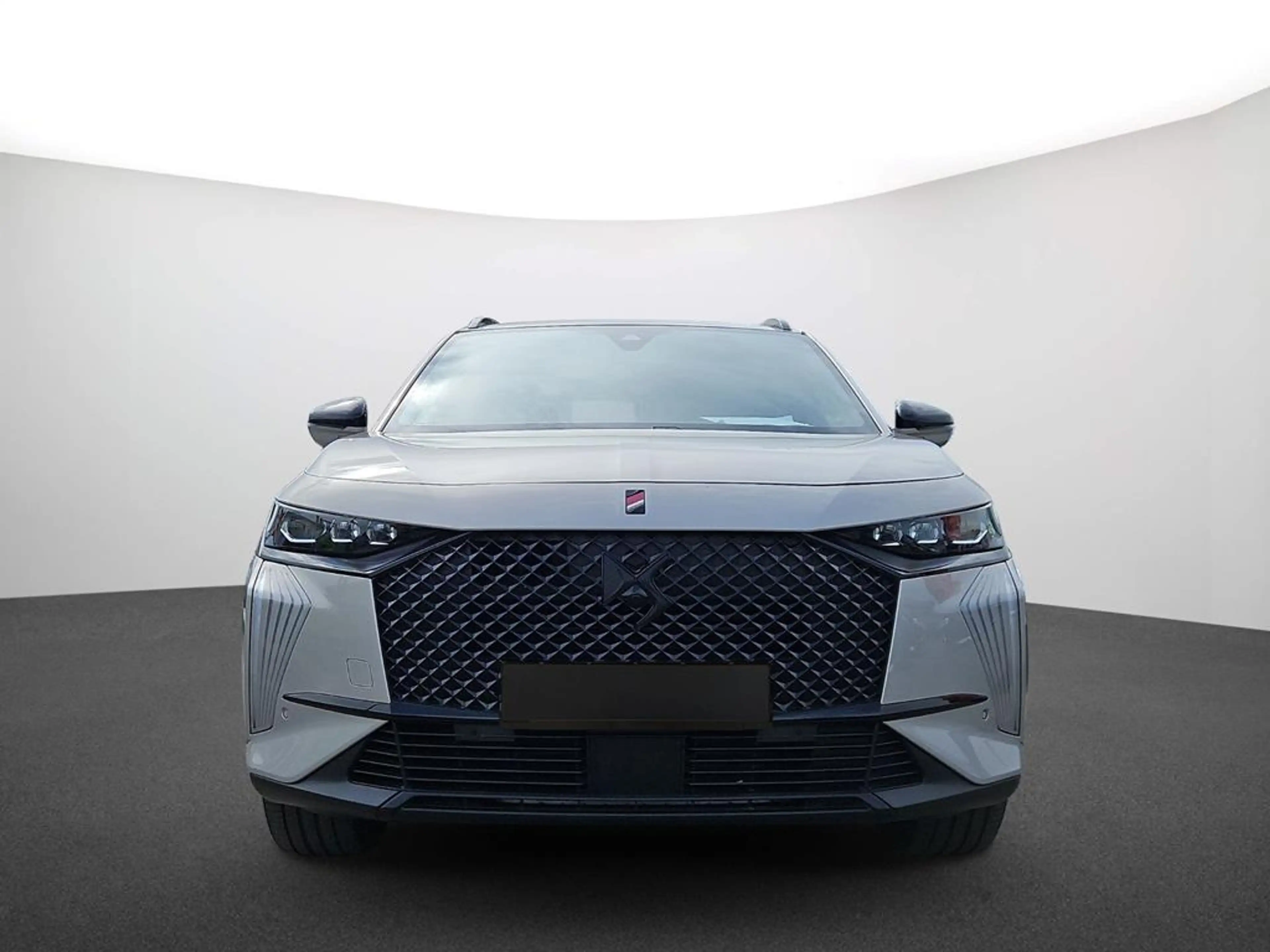 DS Automobiles DS 7 Performance Line + — photo 2