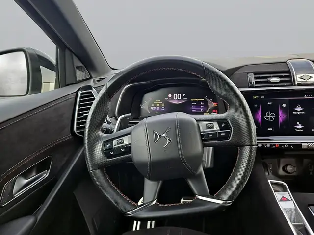DS Automobiles DS 7 view 13