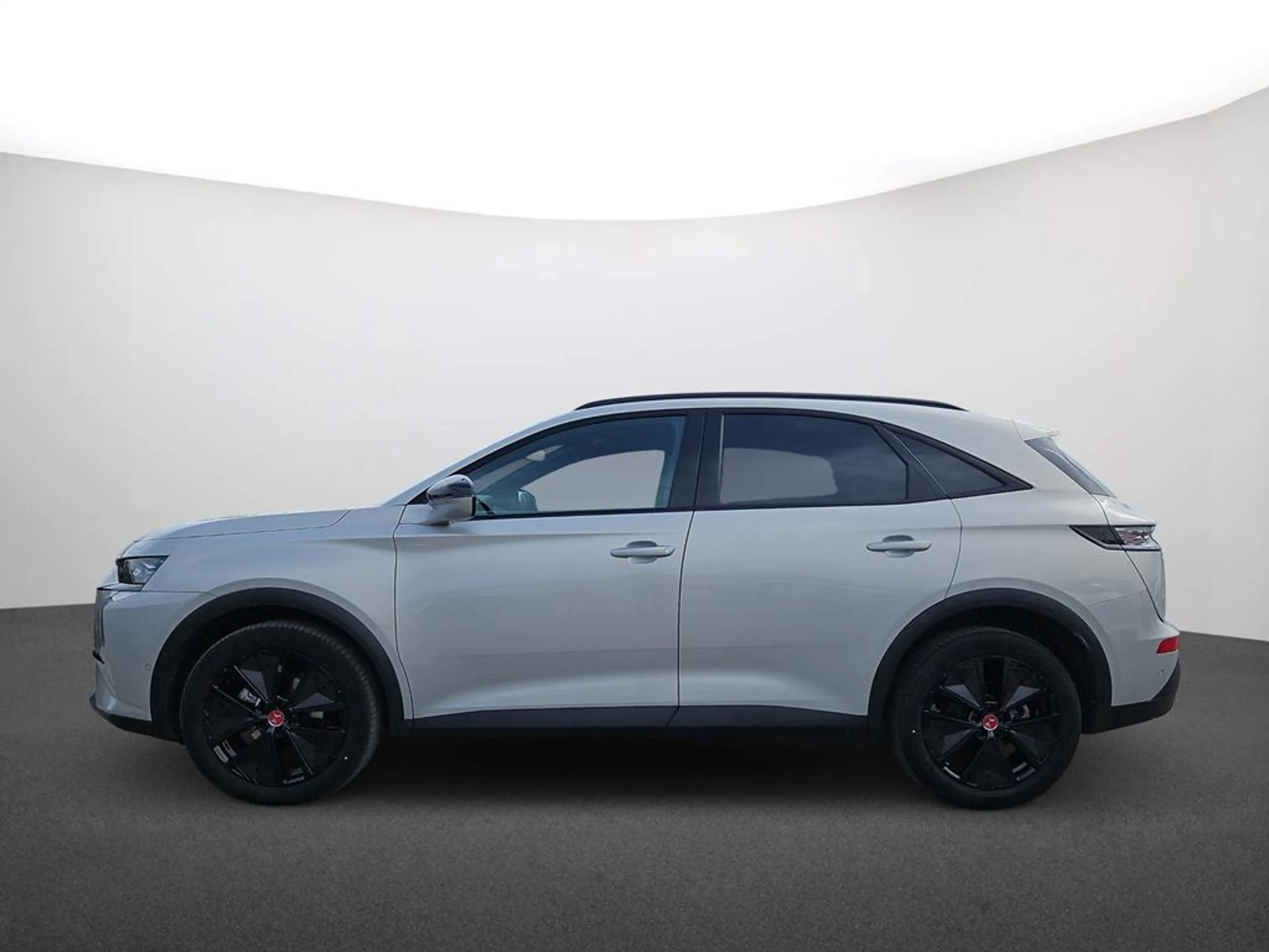DS Automobiles DS 7 Performance Line + — photo 4