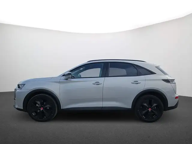 DS Automobiles DS 7 view 5