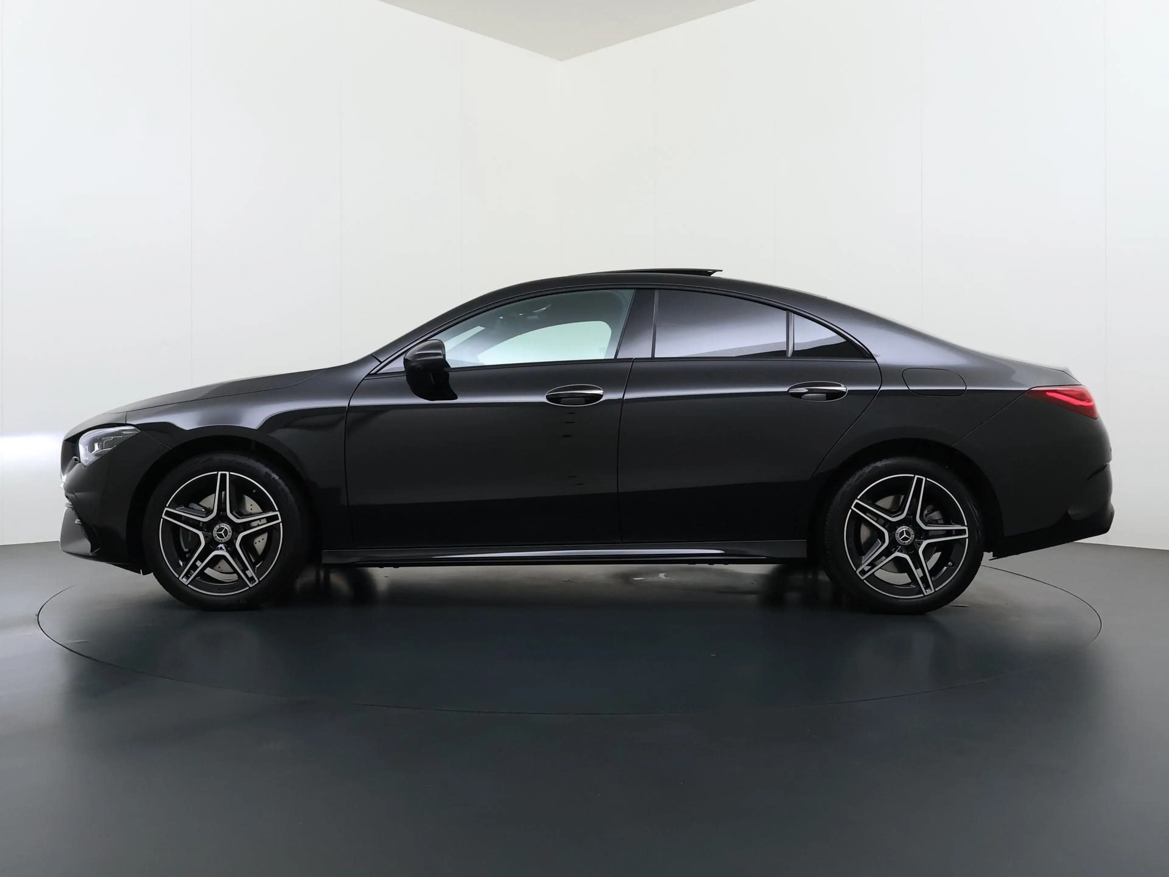 Mercedes-Benz CLA 250 e Business Solution AMG | Trekhaak | Pano | Memory — photo 2
