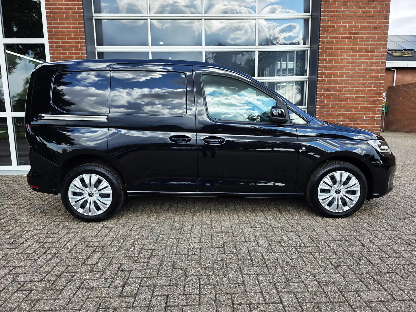 Volkswagen Caddy Cargo 2.0 TDI Style Led, trekhaak, 4 sez banden - 2