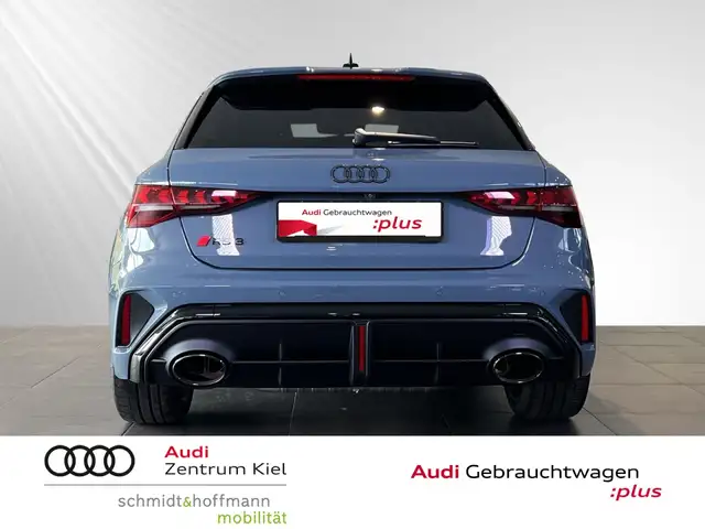 Audi RS3 view 5