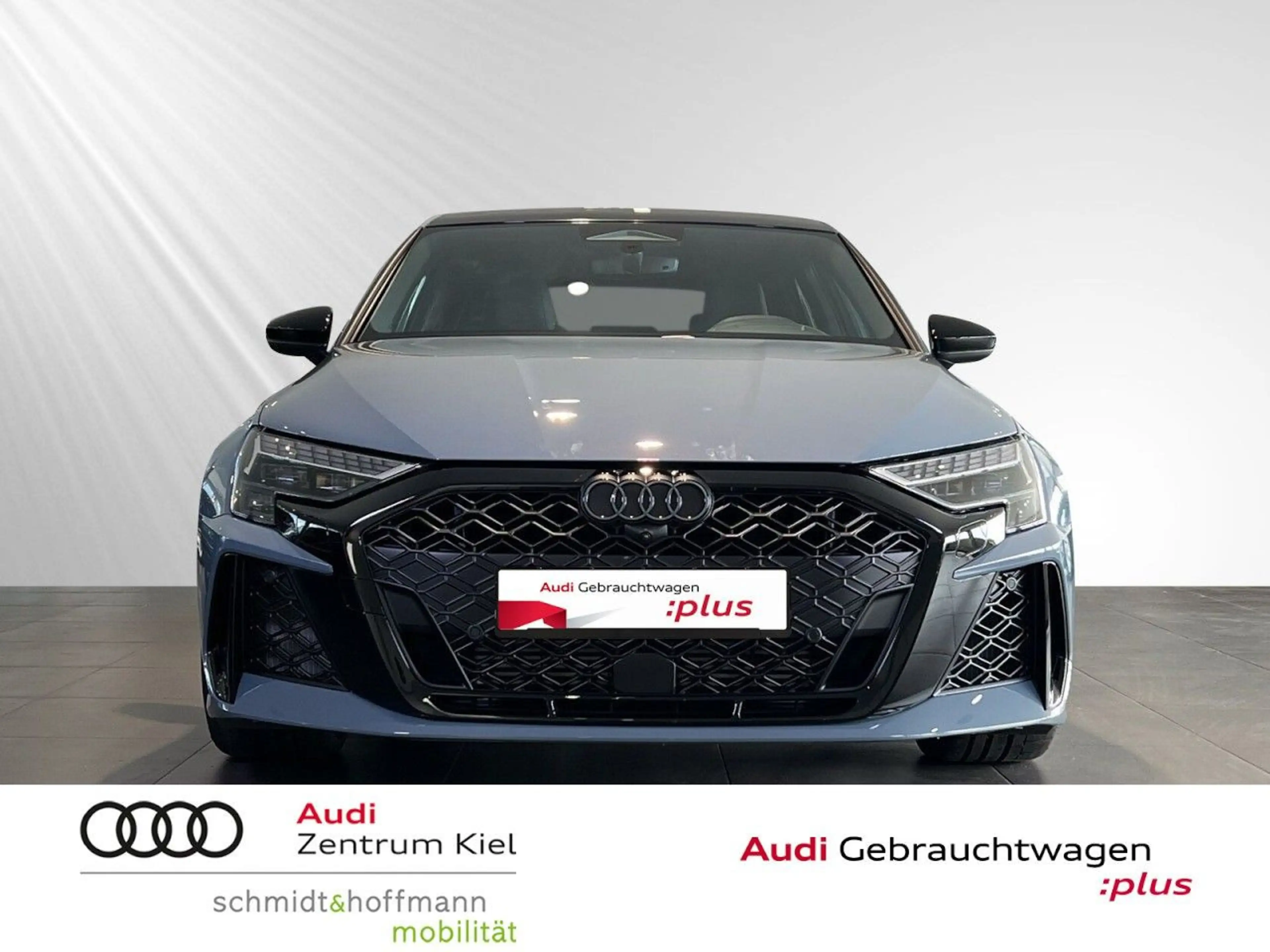 Audi RS3 Sportback S-tronic Navi+ Keramik Sportabgas. — photo 3