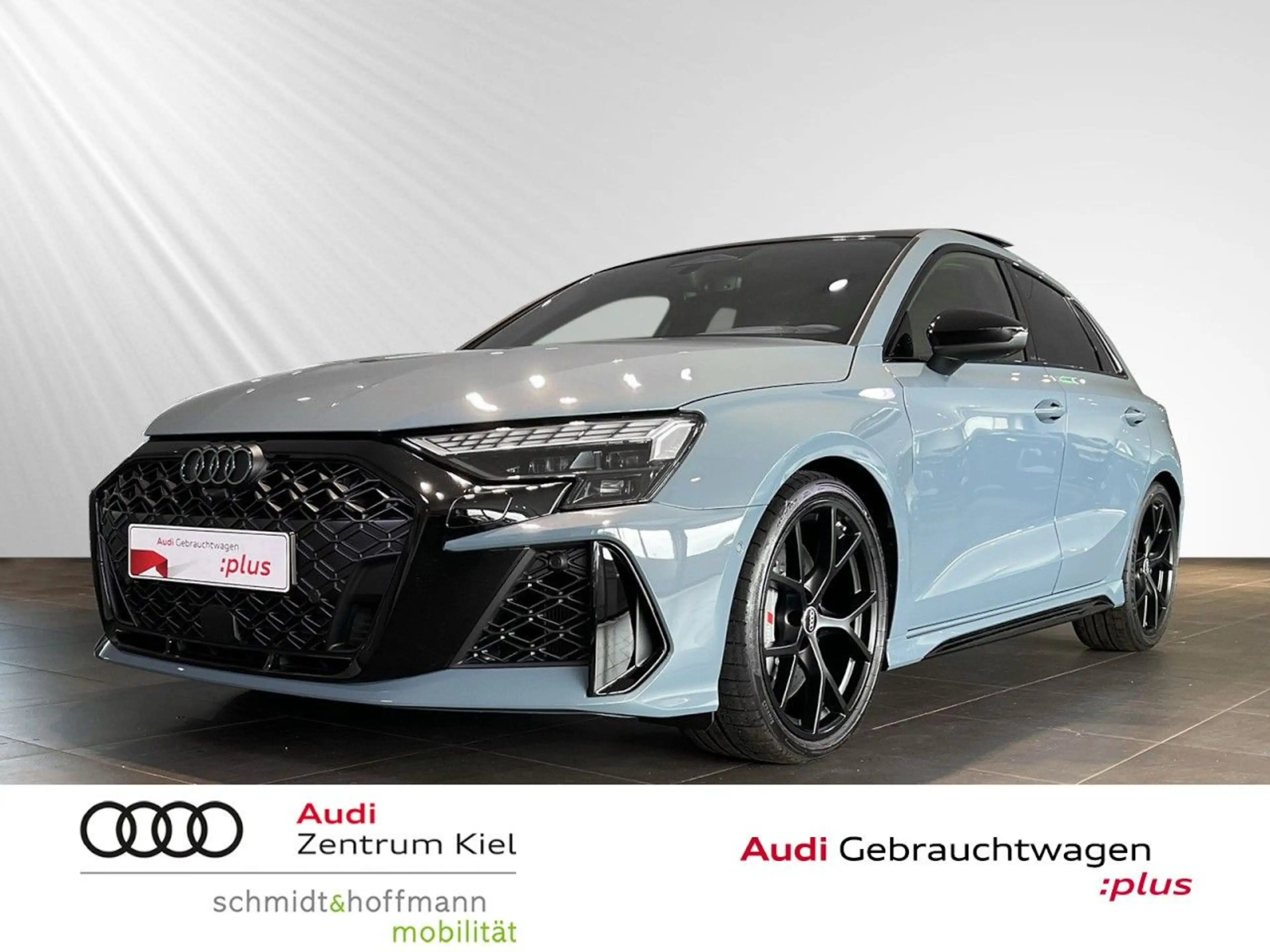 Audi RS3 Sportback S-tronic Navi+ Keramik Sportabgas. — photo 2
