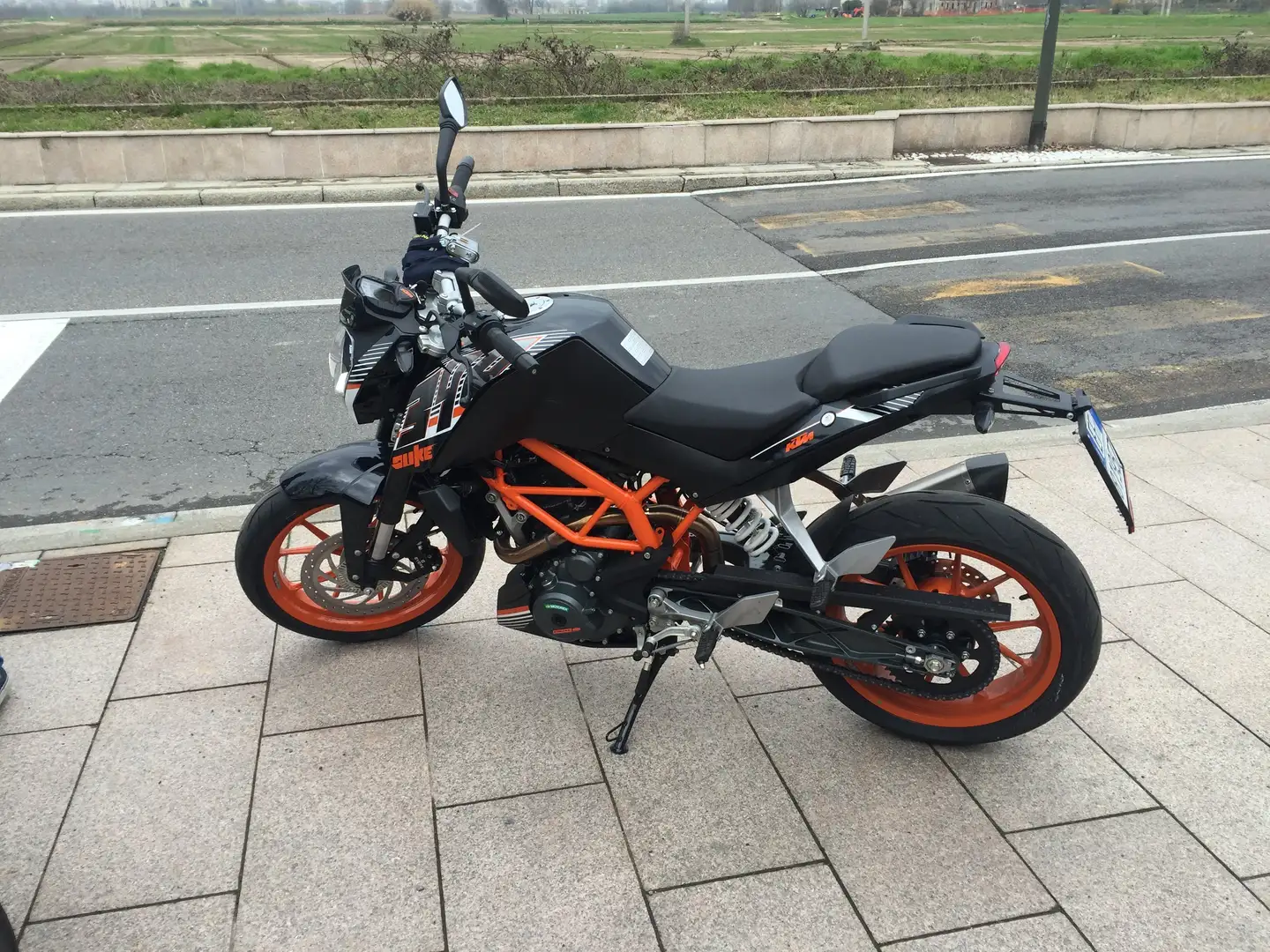 KTM 390 Duke 2016 Portocaliu - 2