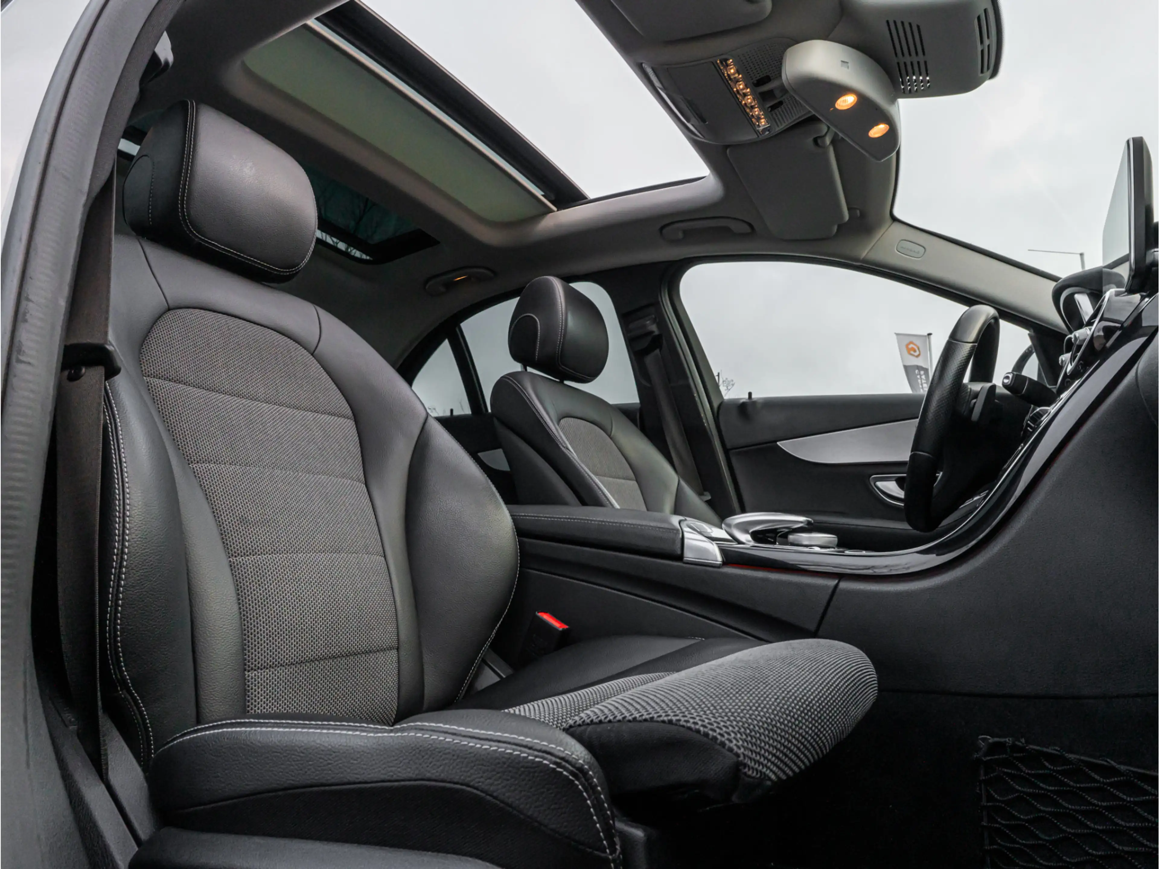 Mercedes-Benz C 350 e Lease Edition PANO 360 CAMERA TREKHAAK ELEK STOE — photo 4