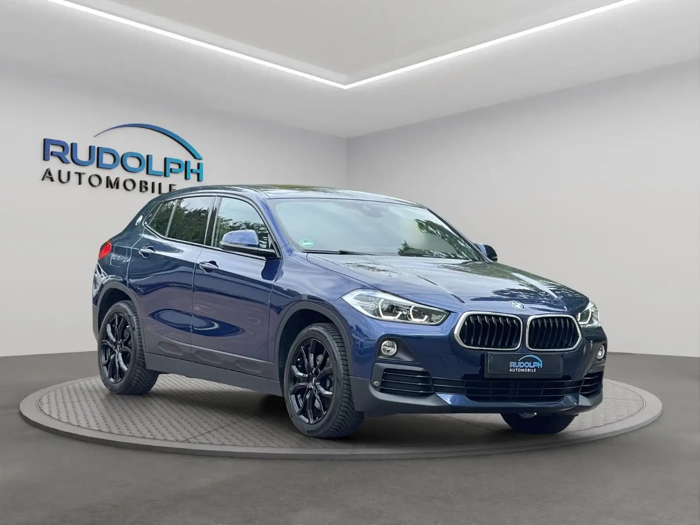 BMW X2 2.0i AUTOMATIK NAVI PANORAM 4-SEASON GARANTIE Bleu - 1