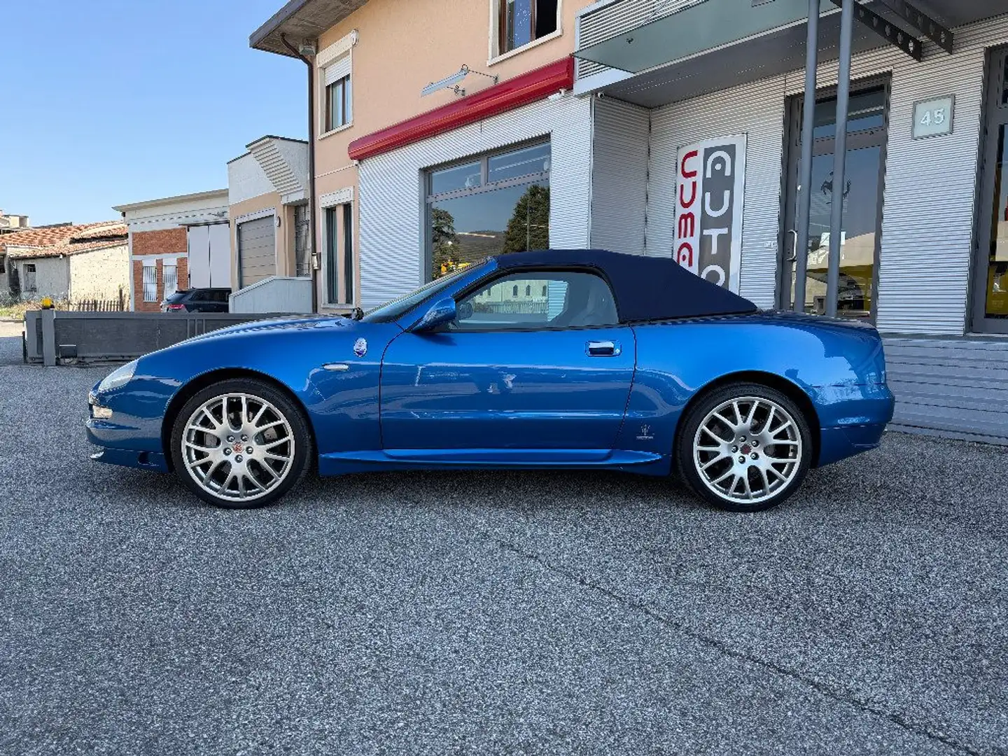 Maserati Spyder 4.2 V8 32V CC 90th Anniversary Blau - 2