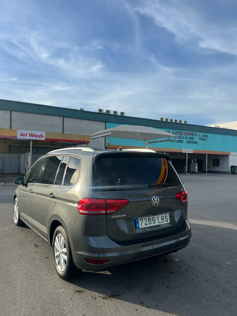 Volkswagen Golf wolkswagen touran 7 plazas Gris - 2