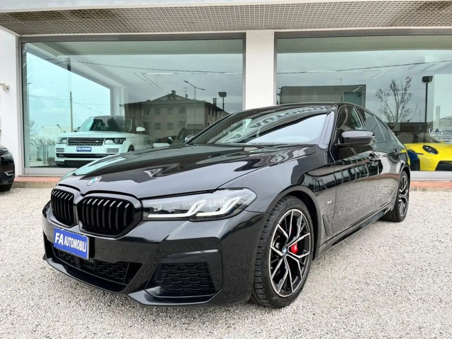 BMW 520 d 48V Msport MHEV Autom. Negro - 2