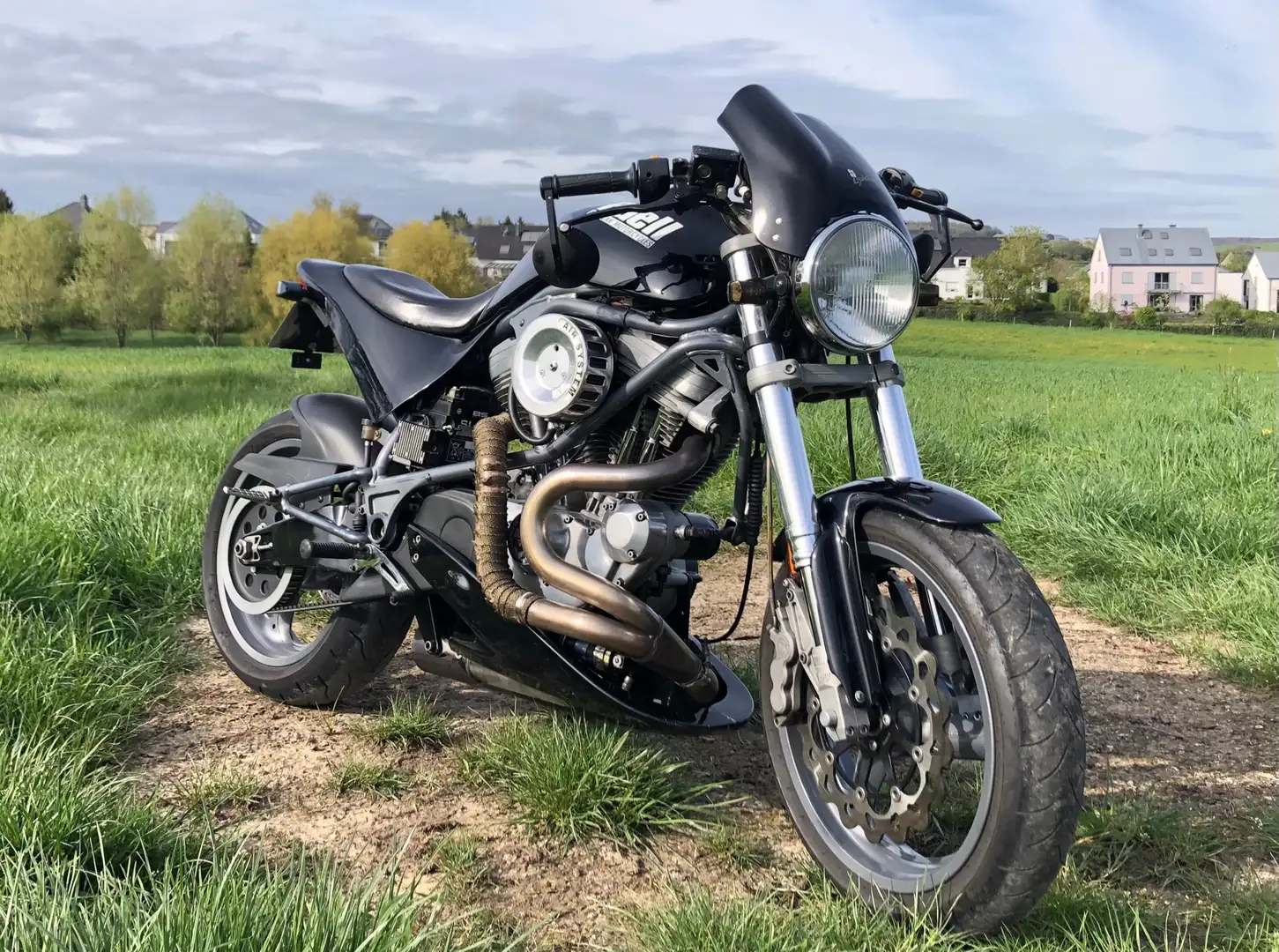 Buell S 1 Lightning Zwart - 1