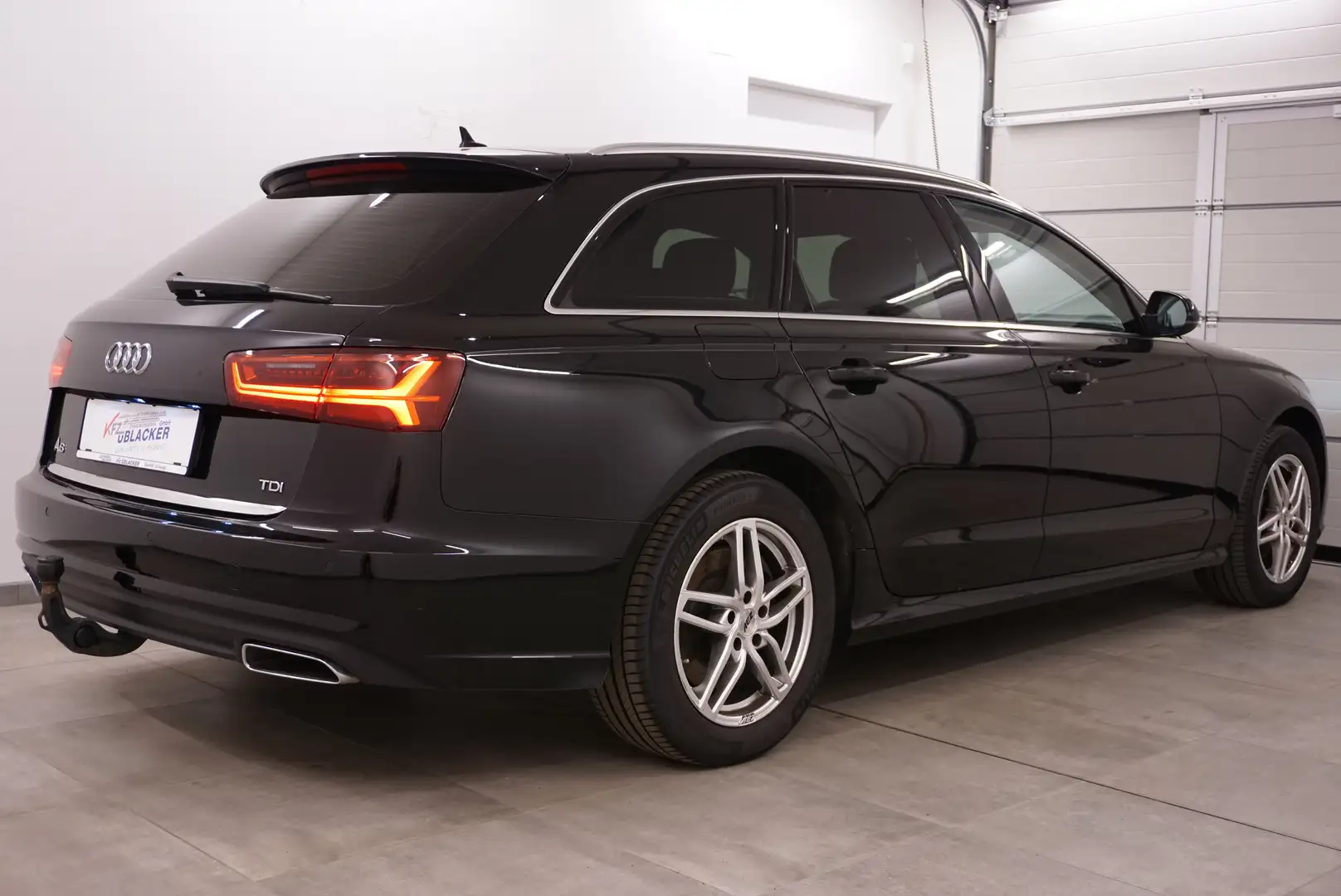 Audi A6 3.0 TDI  S-Tronic // Anhängervorrichtung // Černá - 2