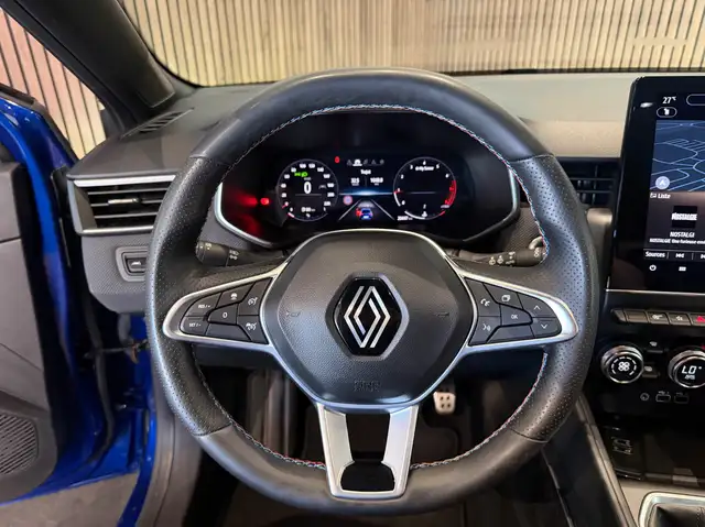 Renault Clio view 11
