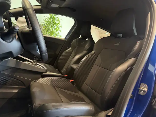 Renault Clio view 8
