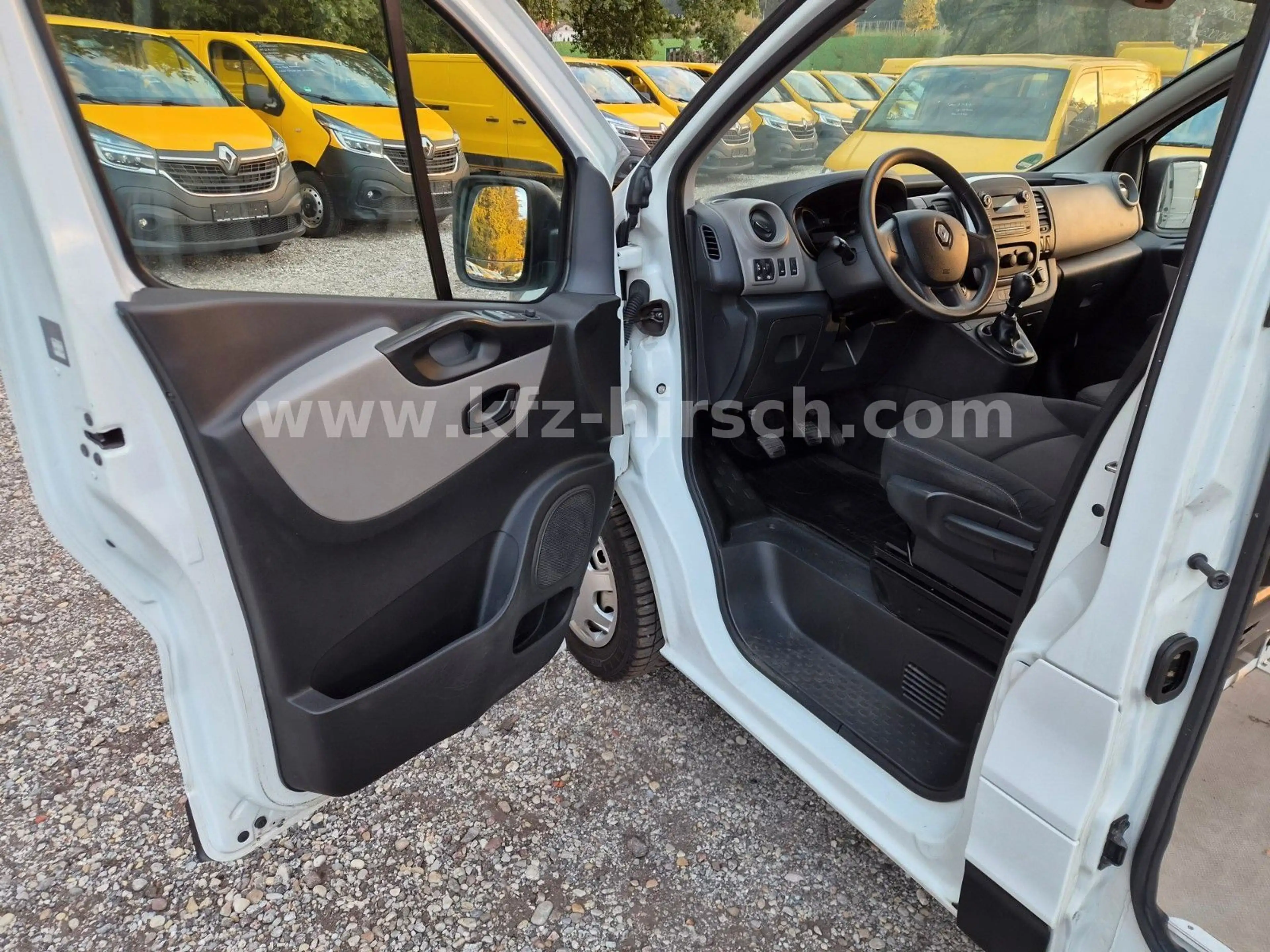 Renault Trafic 2xSchiebetüre + Flügeltüren EU6 Klima — photo 13
