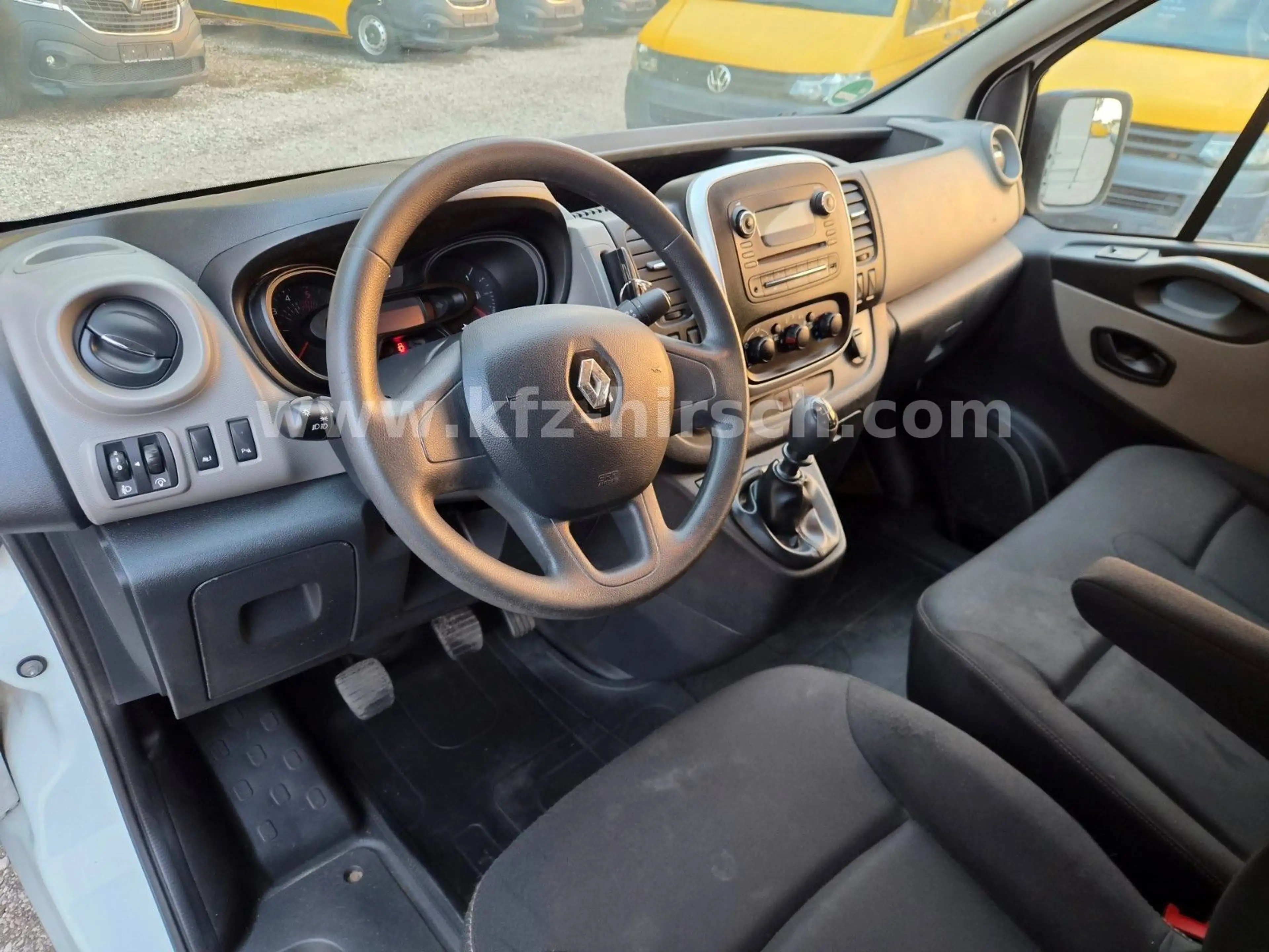 Renault Trafic 2xSchiebetüre + Flügeltüren EU6 Klima — photo 12