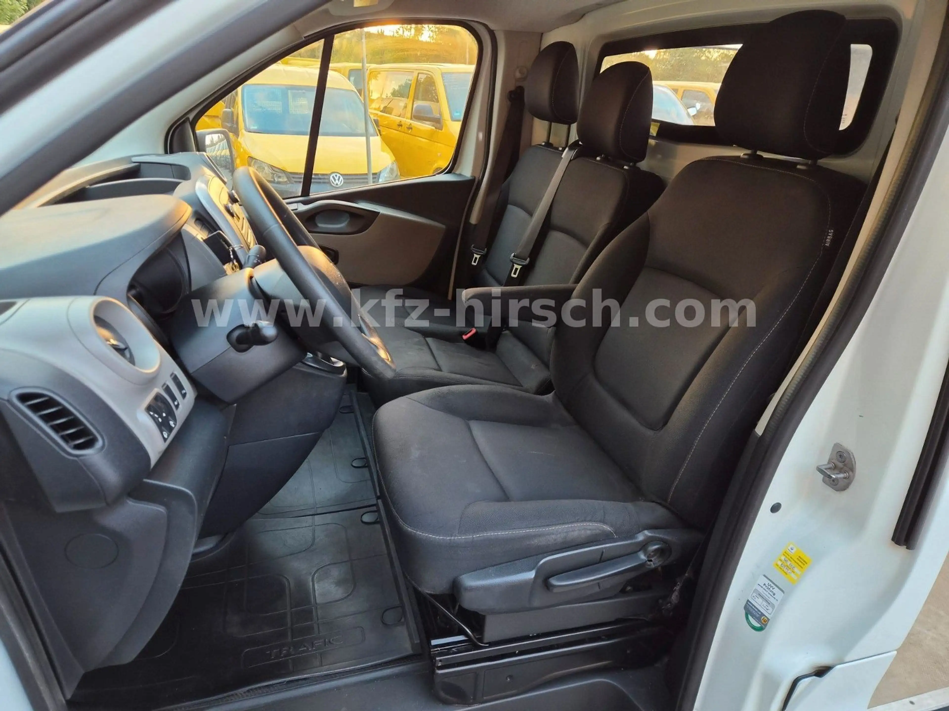 Renault Trafic 2xSchiebetüre + Flügeltüren EU6 Klima — photo 5