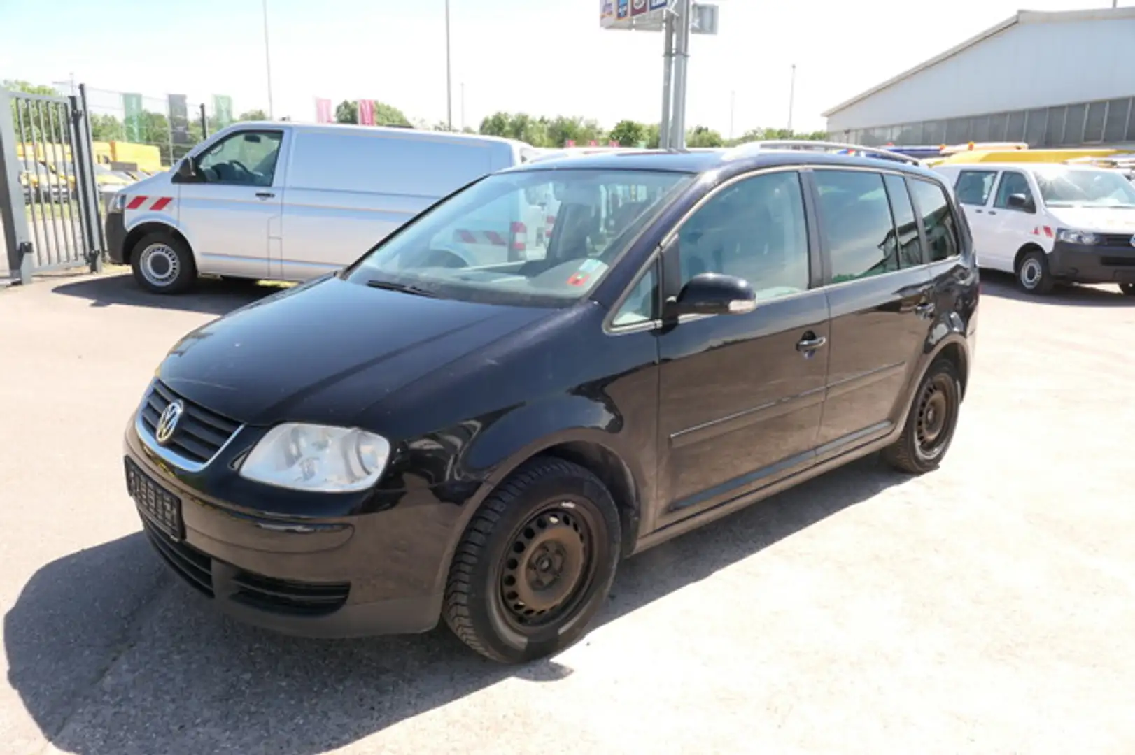 Volkswagen Touran Trendline Schwarz - 1