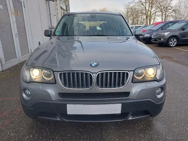 BMW X3 xDrive 20d*PANO*TEMP*2.HAND*XENON*AUTOMATIK*