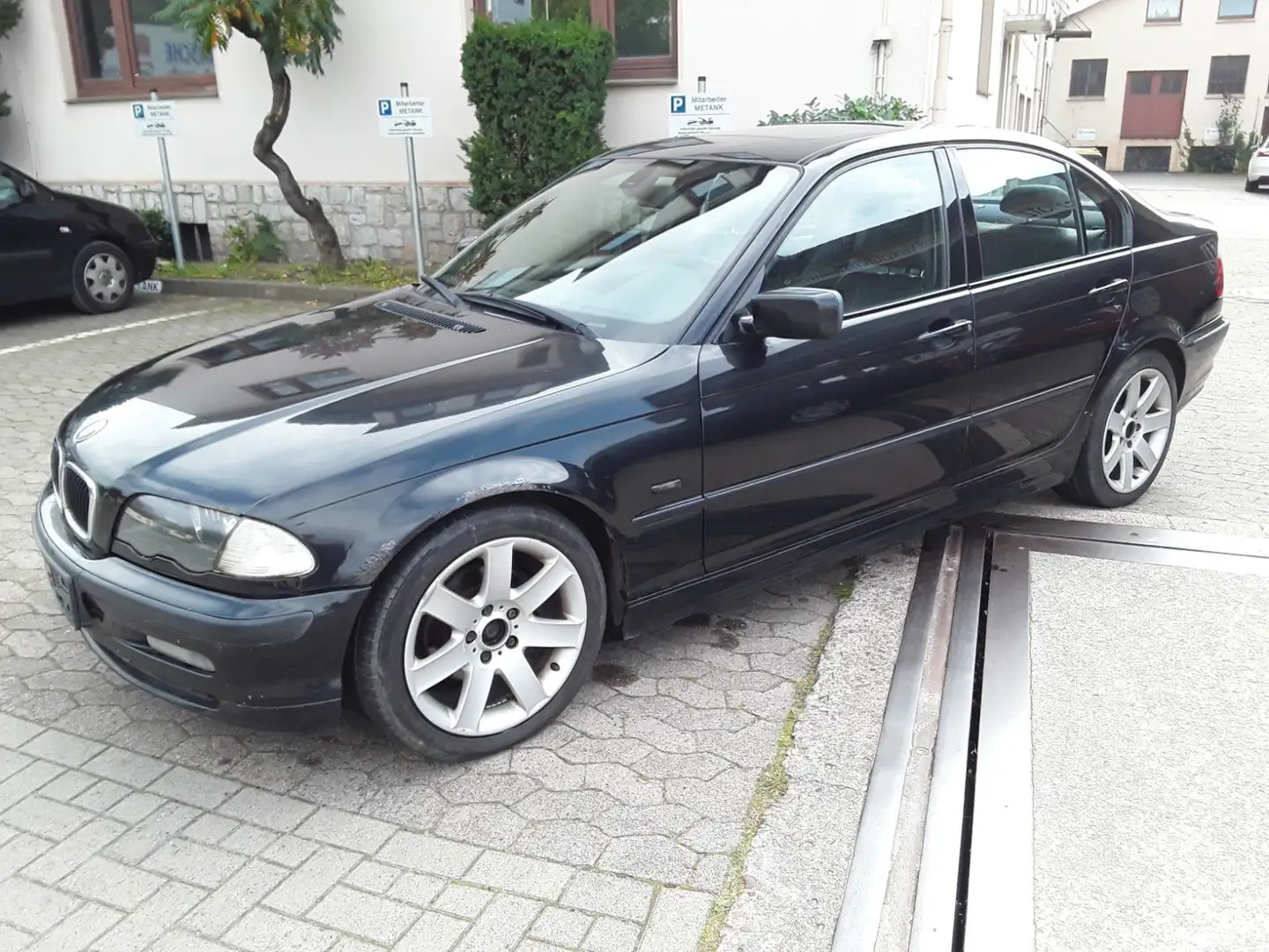 BMW 320 Baureihe 3 Lim.320i,LPGGasanlage,Klimaa,Leder Černá - 2