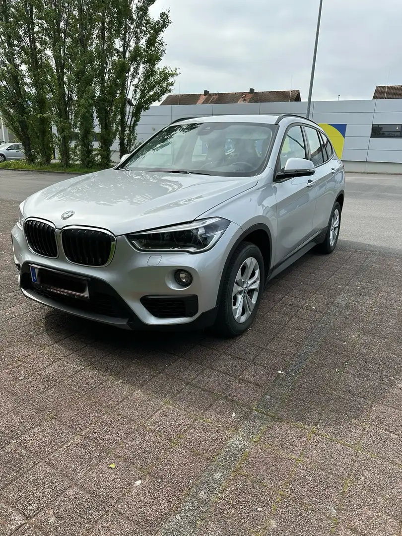 BMW X1 Silber - 2