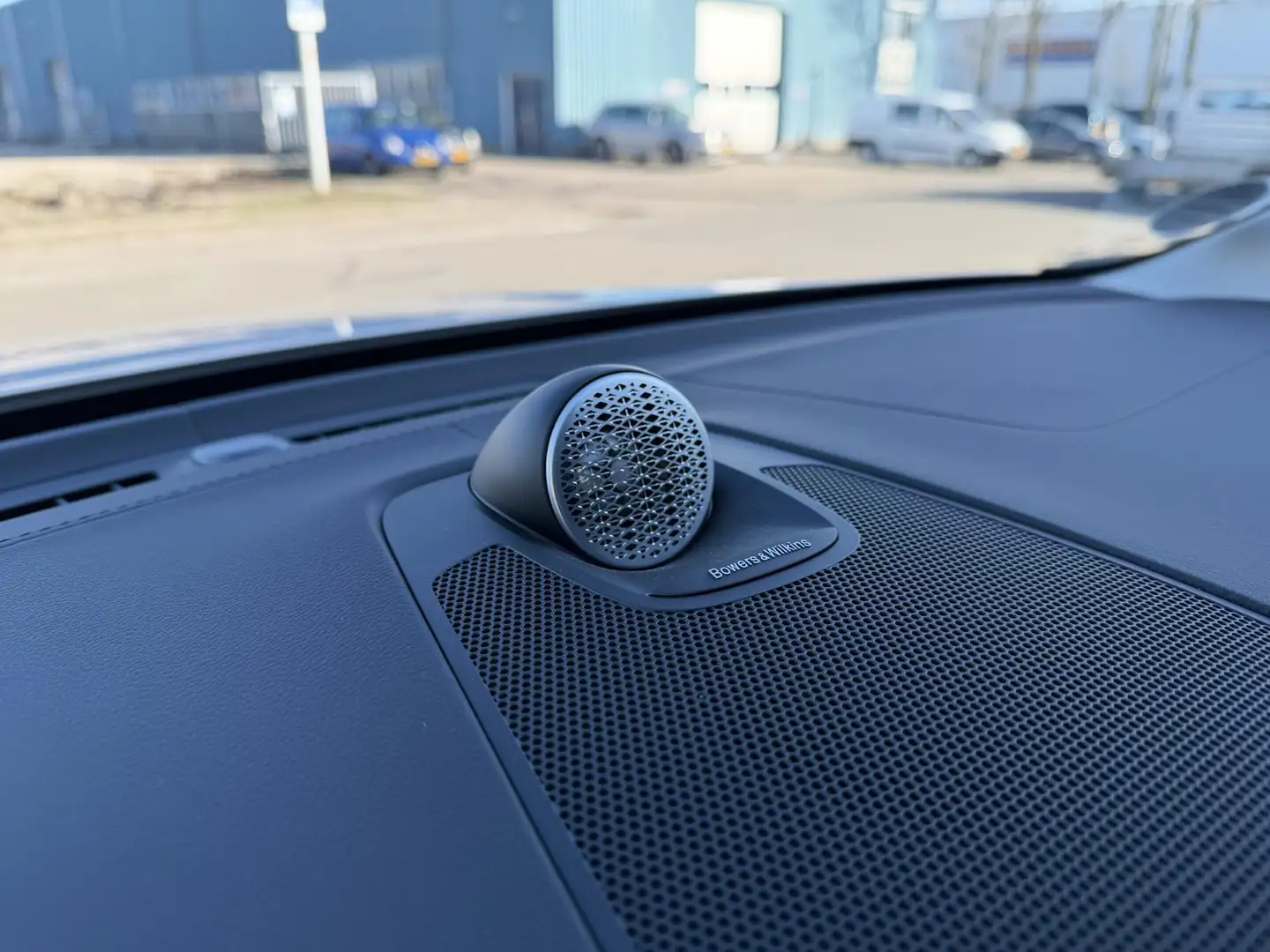 Volvo XC60 2.0 T8 Plug-in hybrid AWD Ultra Bright 455pk l Tre - 2