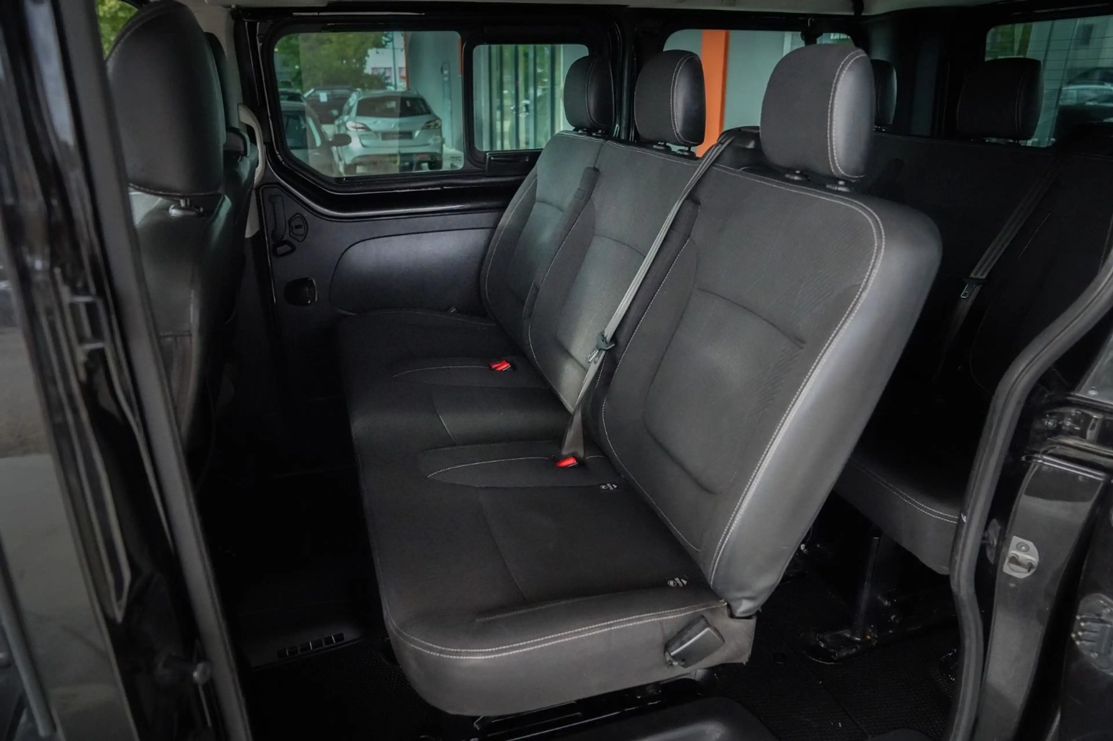 Nissan NV300 Kombi L1H1 *2.Hand/Temp./SHZ/Klima* — photo 14