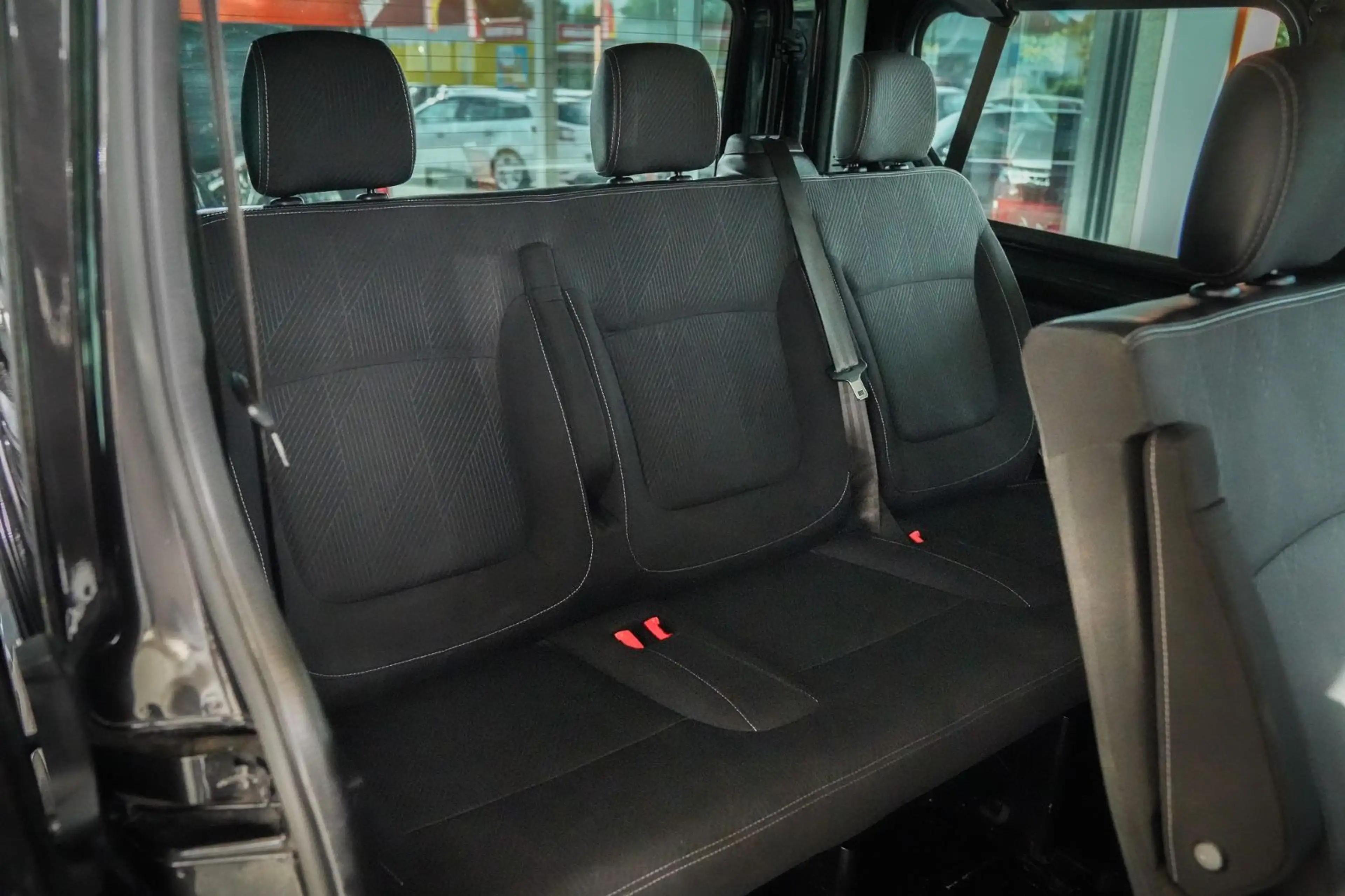 Nissan NV300 Kombi L1H1 *2.Hand/Temp./SHZ/Klima* — photo 15