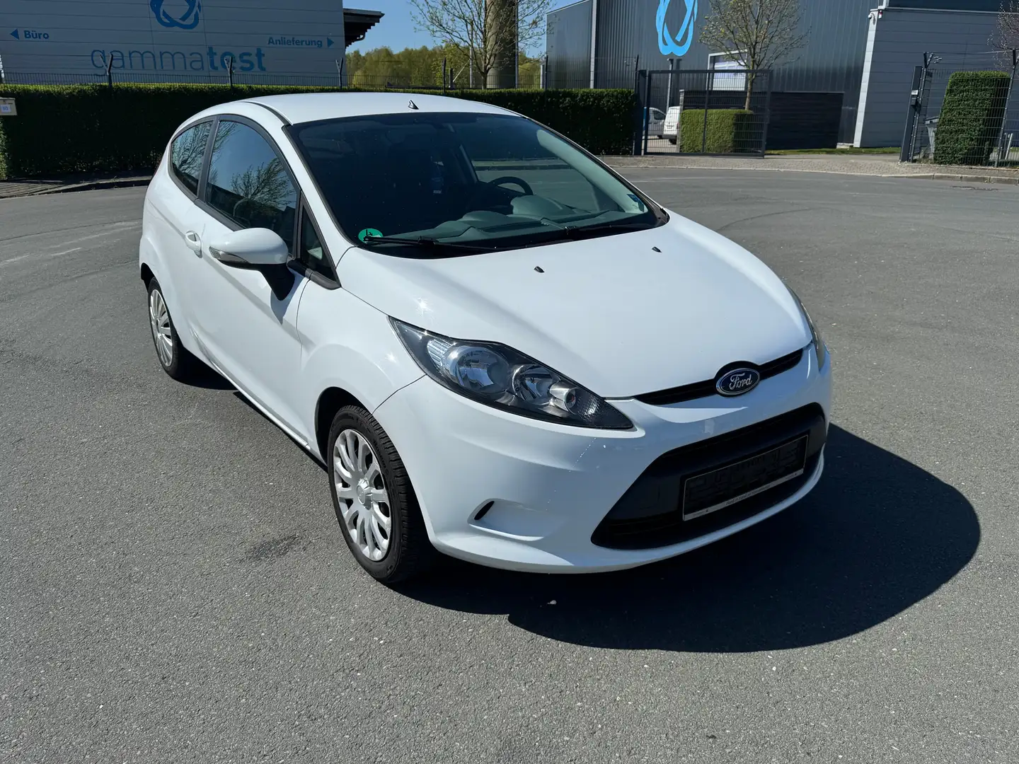 Ford Fiesta 1,25Zahnriemen&TÜV&Reifen NEU Sitzheizung Klima Weiß - 1