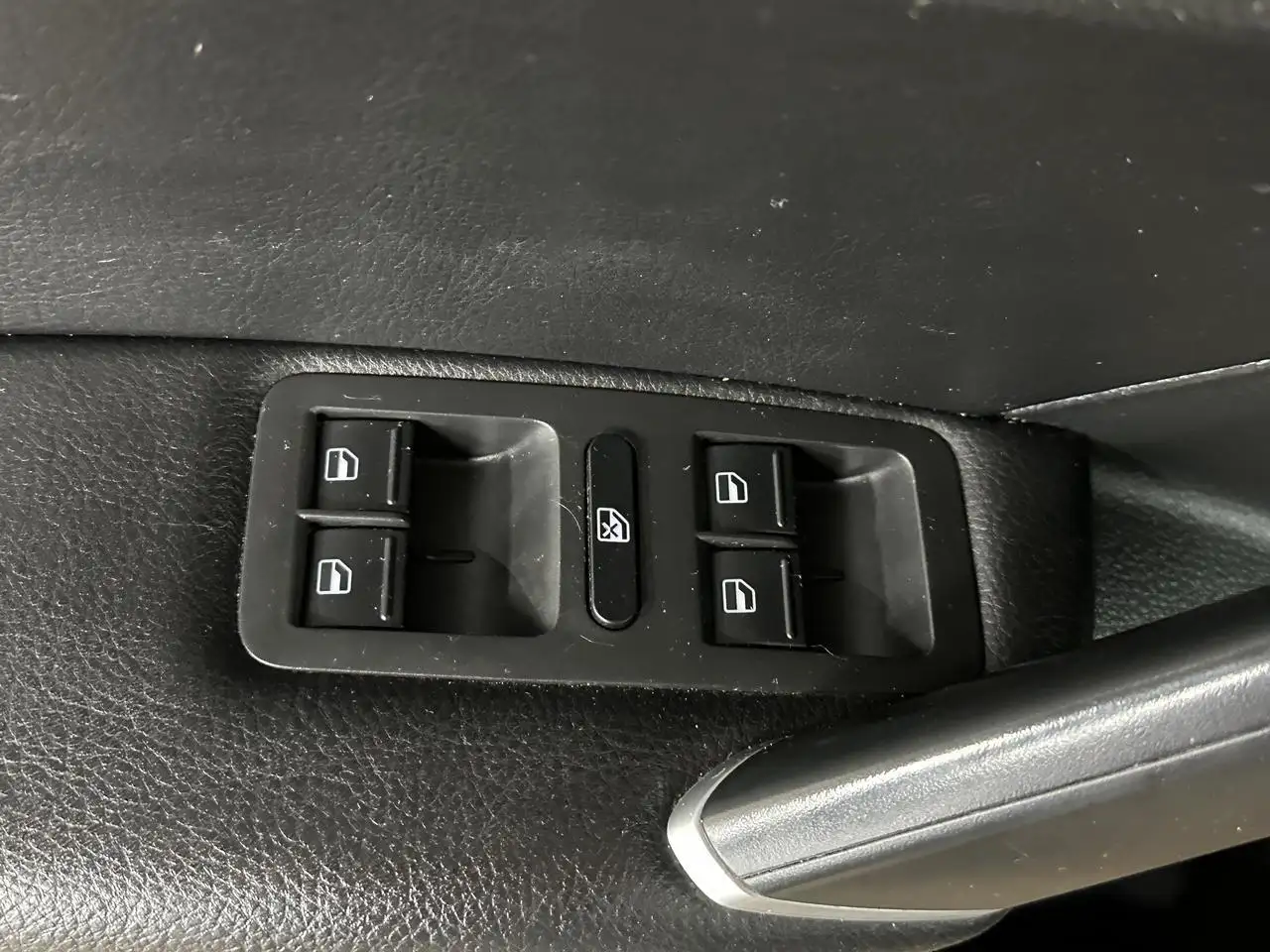 Volkswagen Passat снимка Volkswagen Passat