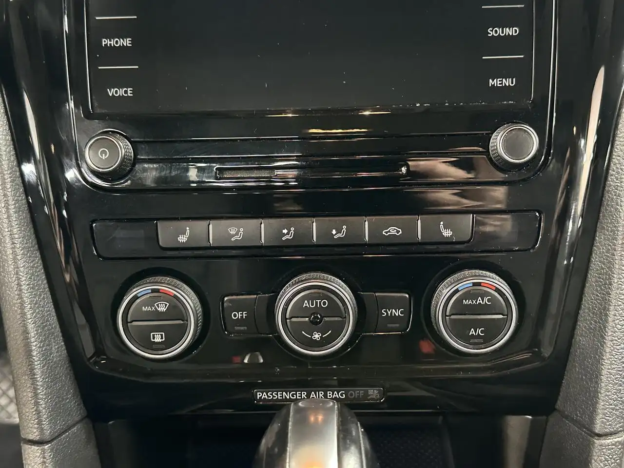 Volkswagen Passat снимка Volkswagen Passat