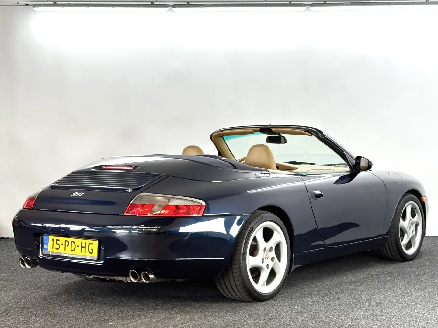 Porsche 996 Cabrio 3.4 Carrera / VERKOCHT Bleu - 2