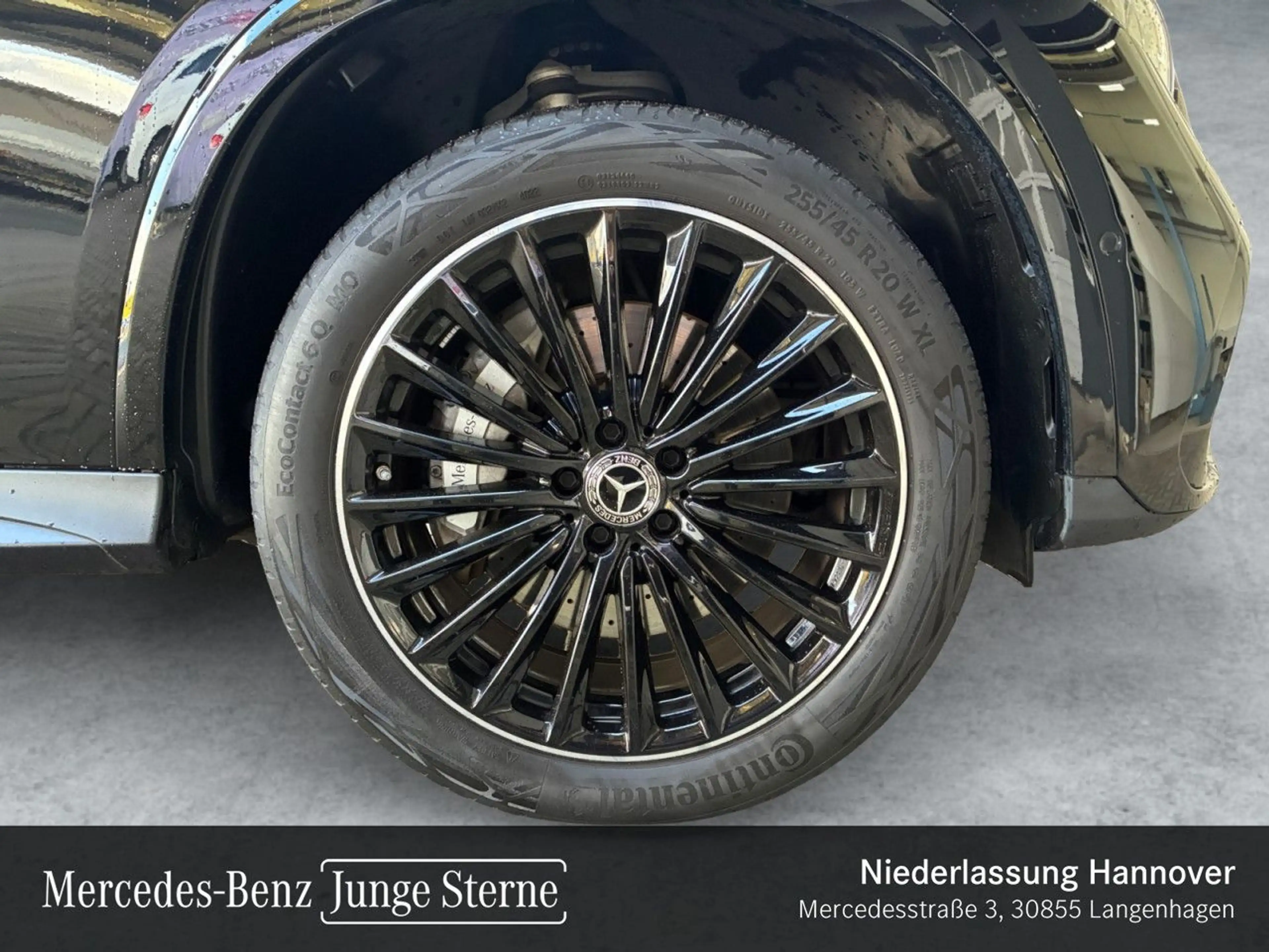Mercedes-Benz GLC 400 e 4M AMG+NIGHT+PANO+360+BURMESTER+KEYLESS — photo 3