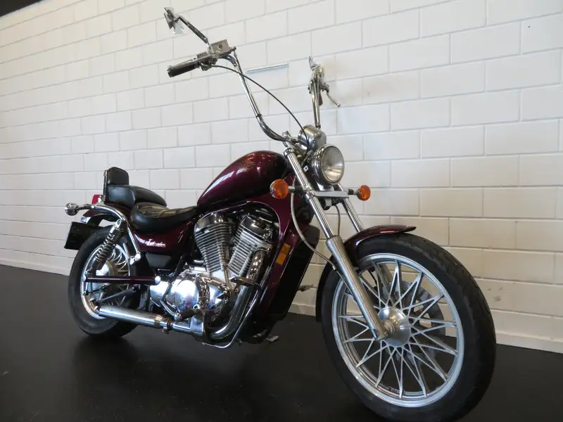 Suzuki VS 700 - foto 7