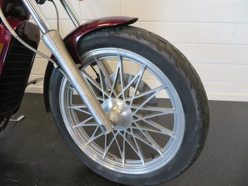 Suzuki VS 700 - foto 6