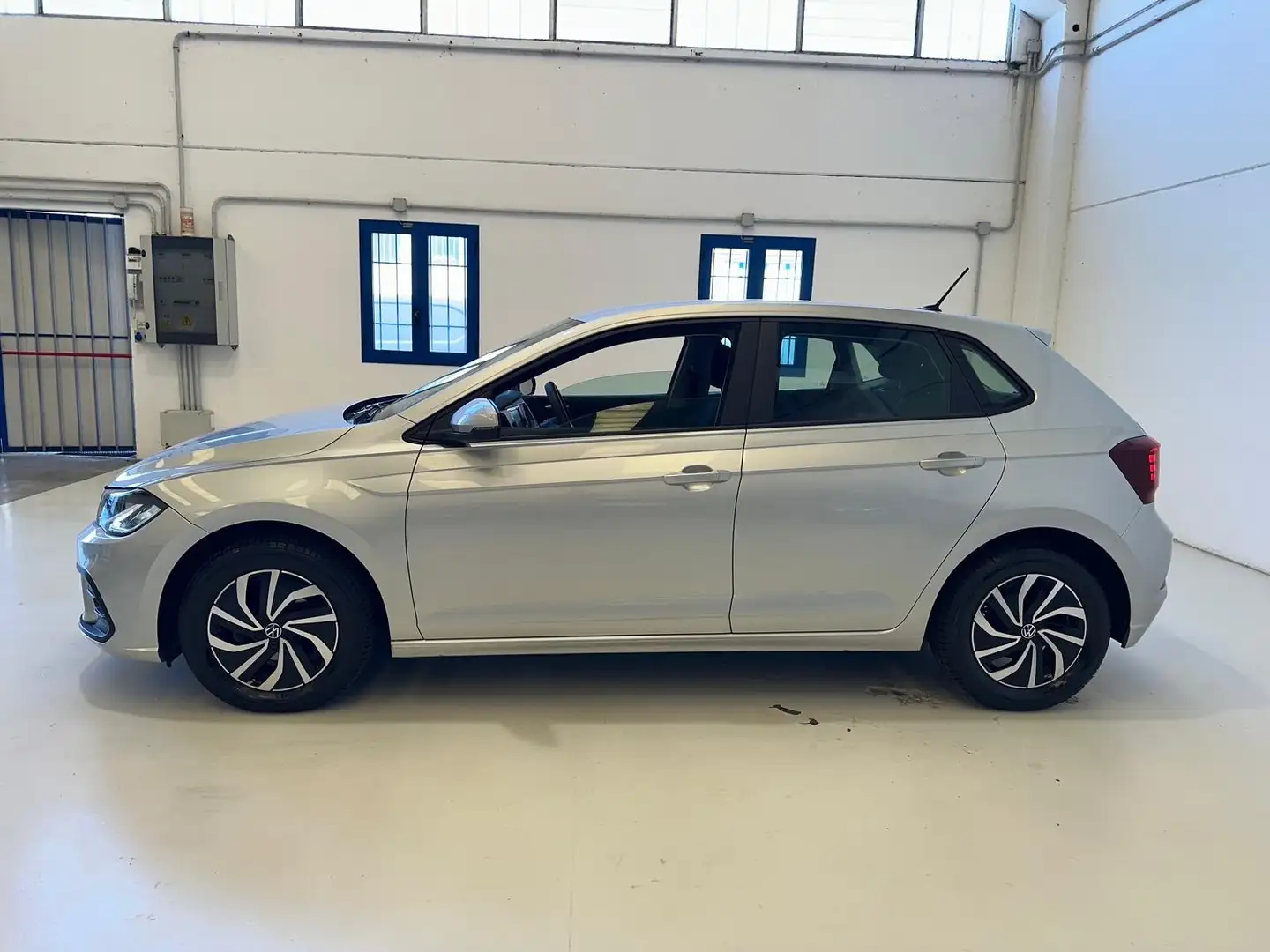 Volkswagen Polo Polo VI 2022 1.0 evo 80cv "OK NEOPATENTATI" Plateado - 2