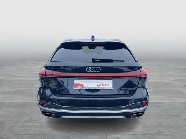 Audi A5 view 4