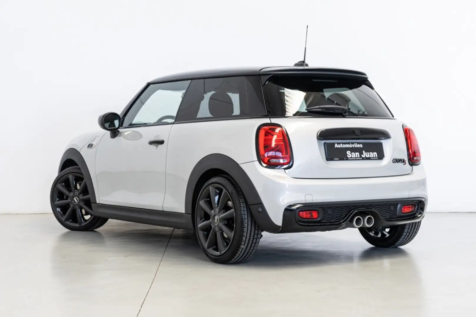 MINI Cooper S Aut. Gris - 2